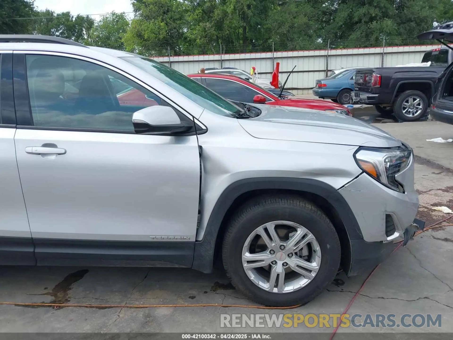 19 Photograph of a damaged car 3GKALMEV6KL156304 GMC TERRAIN 2019