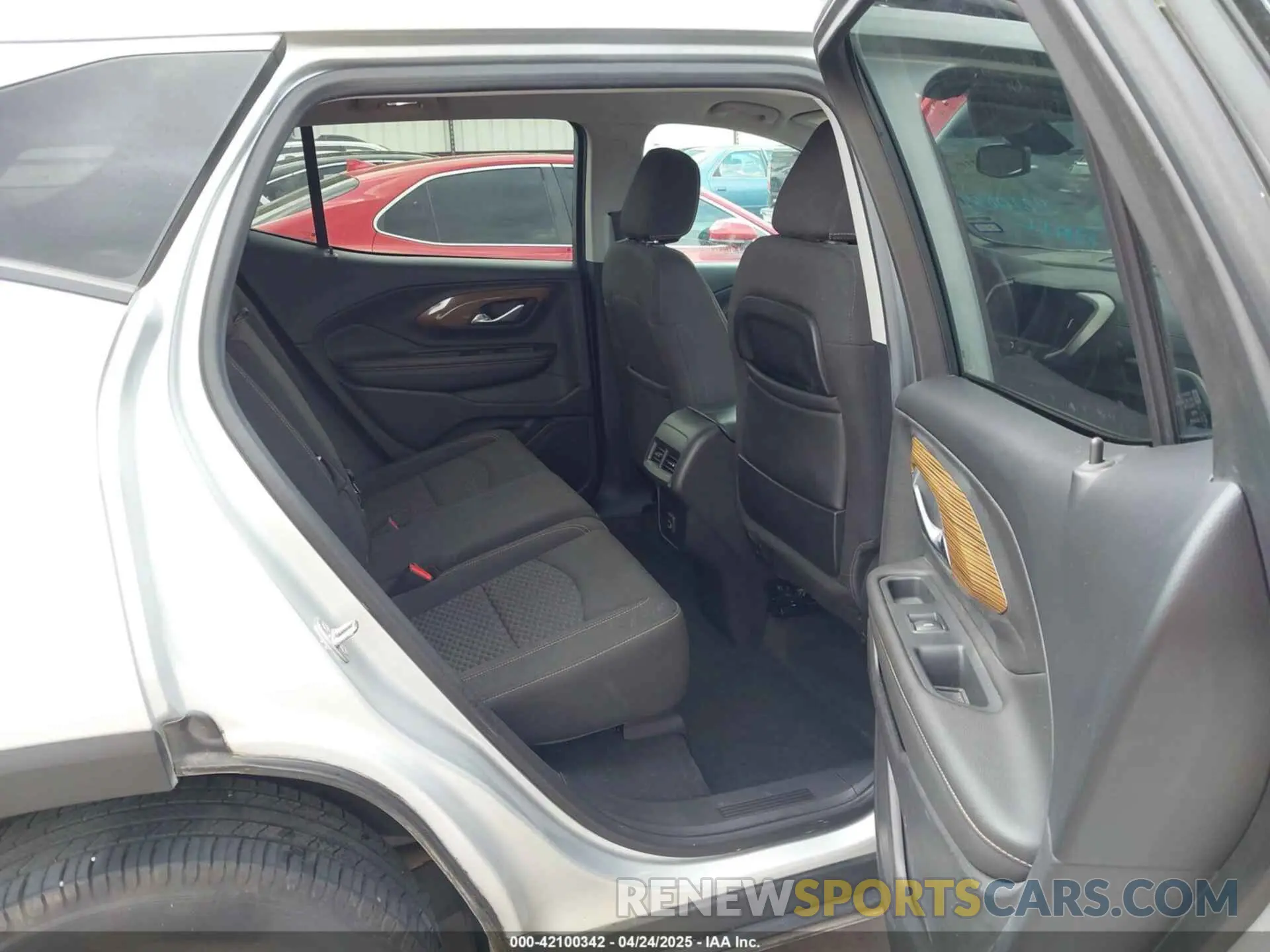 8 Photograph of a damaged car 3GKALMEV6KL156304 GMC TERRAIN 2019