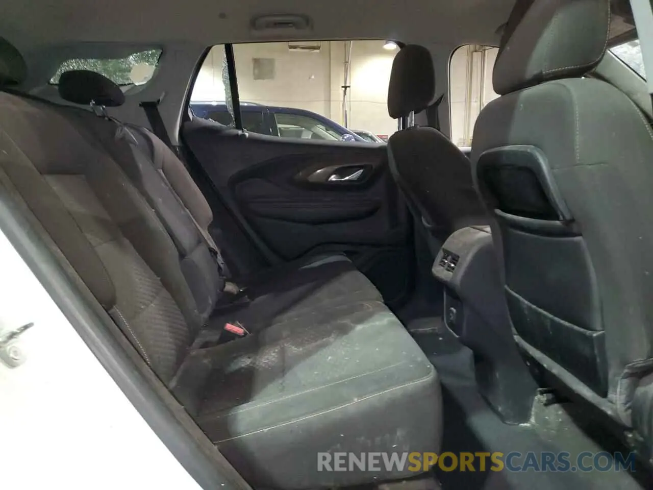 11 Photograph of a damaged car 3GKALMEV6KL183986 GMC TERRAIN 2019