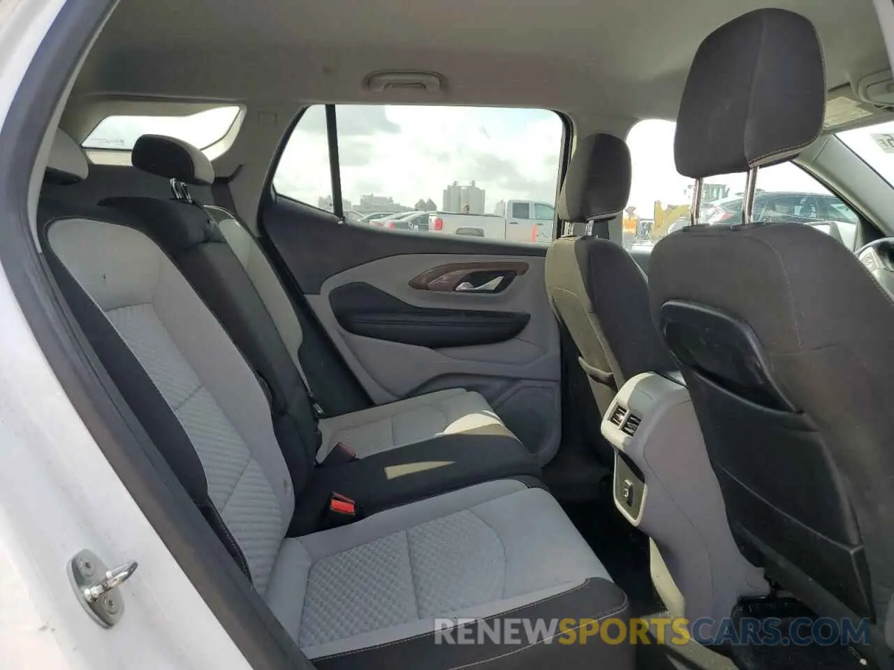11 Photograph of a damaged car 3GKALMEV6KL211365 GMC TERRAIN 2019