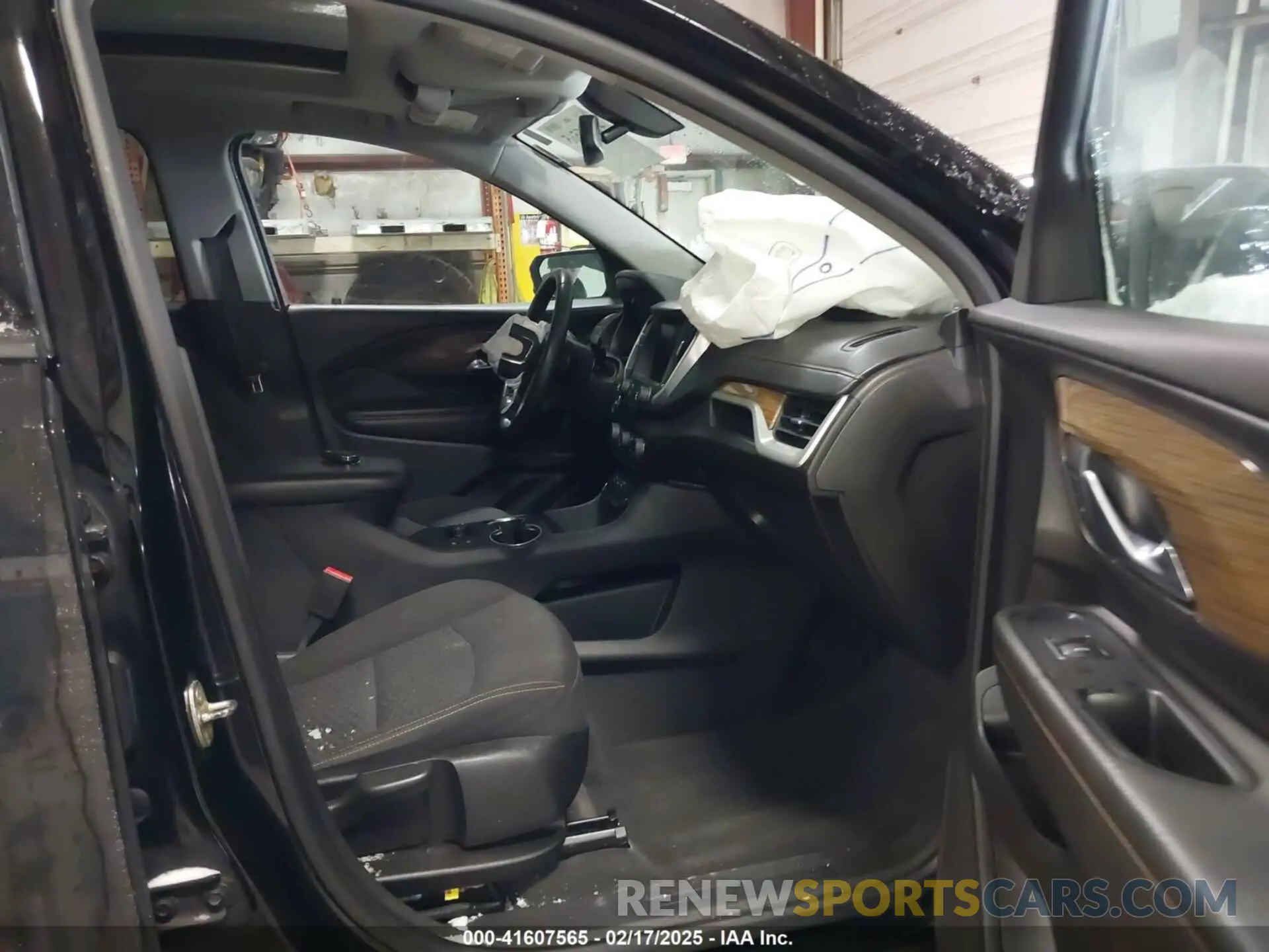 5 Photograph of a damaged car 3GKALMEV6KL244771 GMC TERRAIN 2019