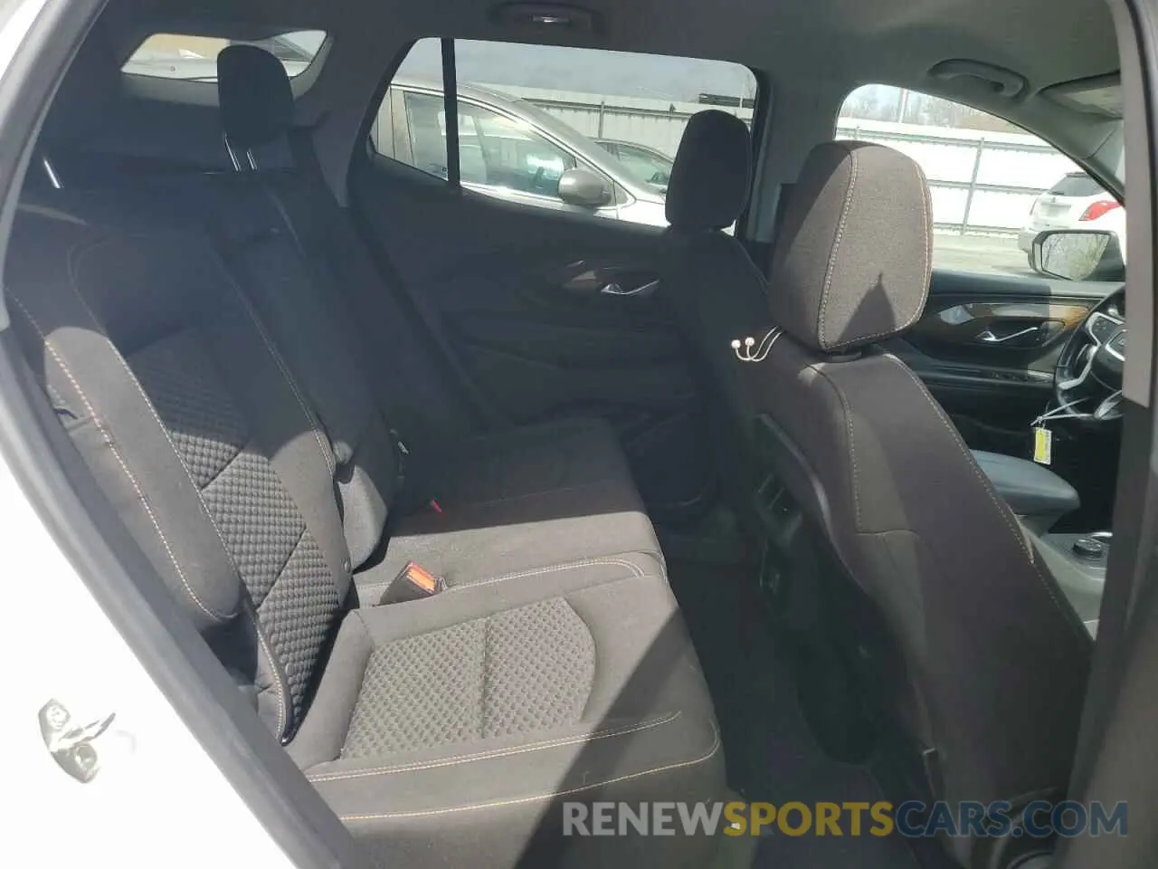 11 Photograph of a damaged car 3GKALMEV6KL372086 GMC TERRAIN 2019