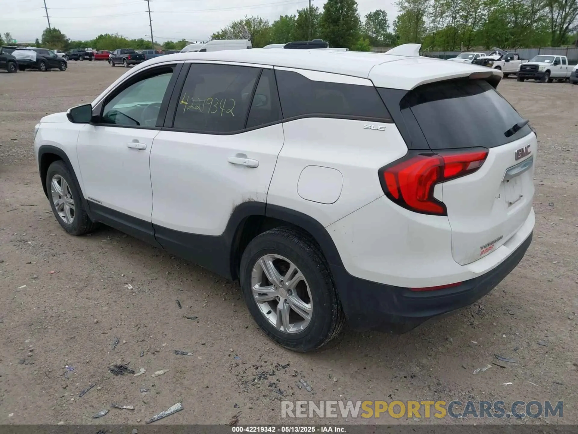 3 Photograph of a damaged car 3GKALMEV7KL237988 GMC TERRAIN 2019
