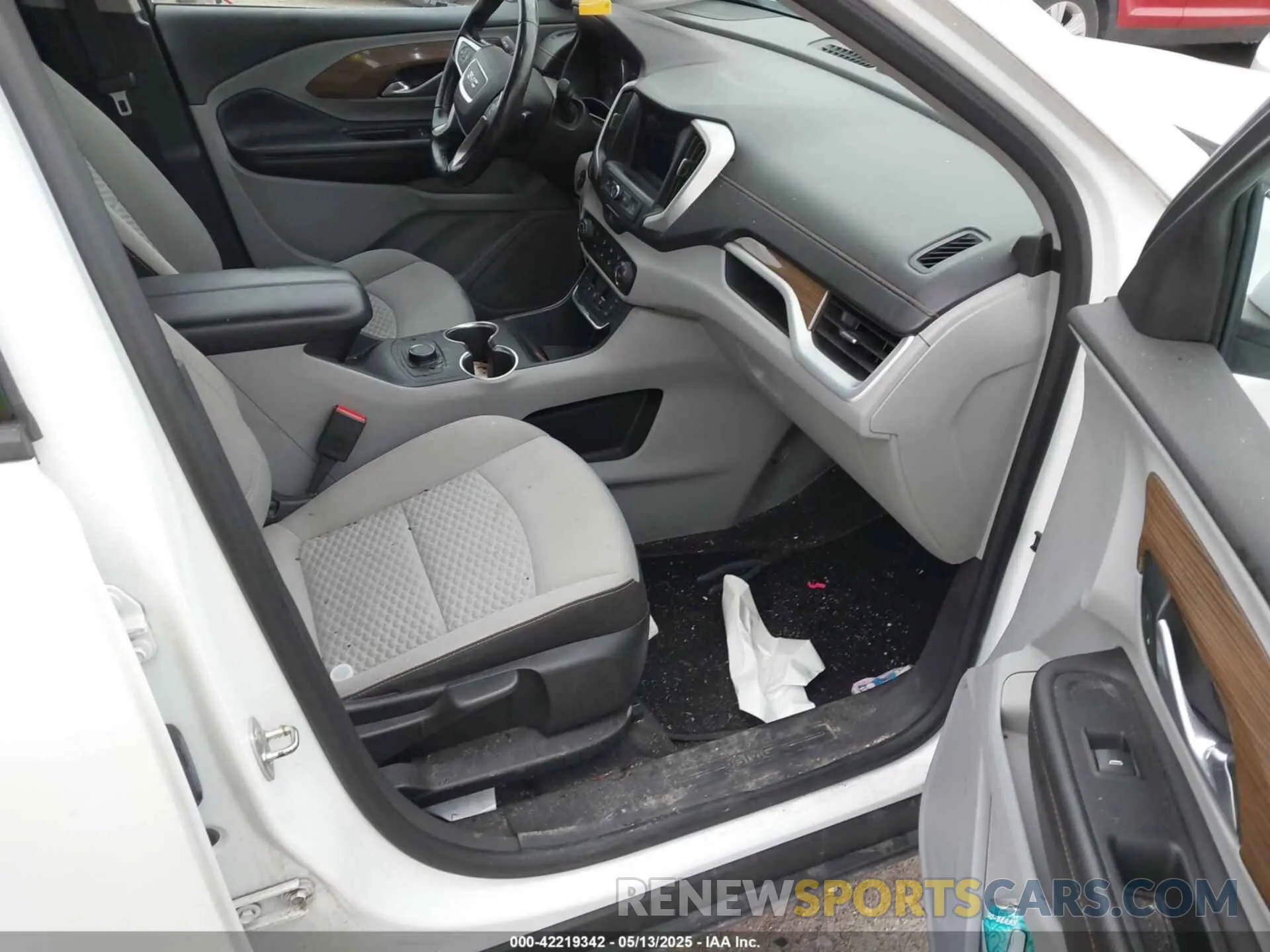 5 Photograph of a damaged car 3GKALMEV7KL237988 GMC TERRAIN 2019