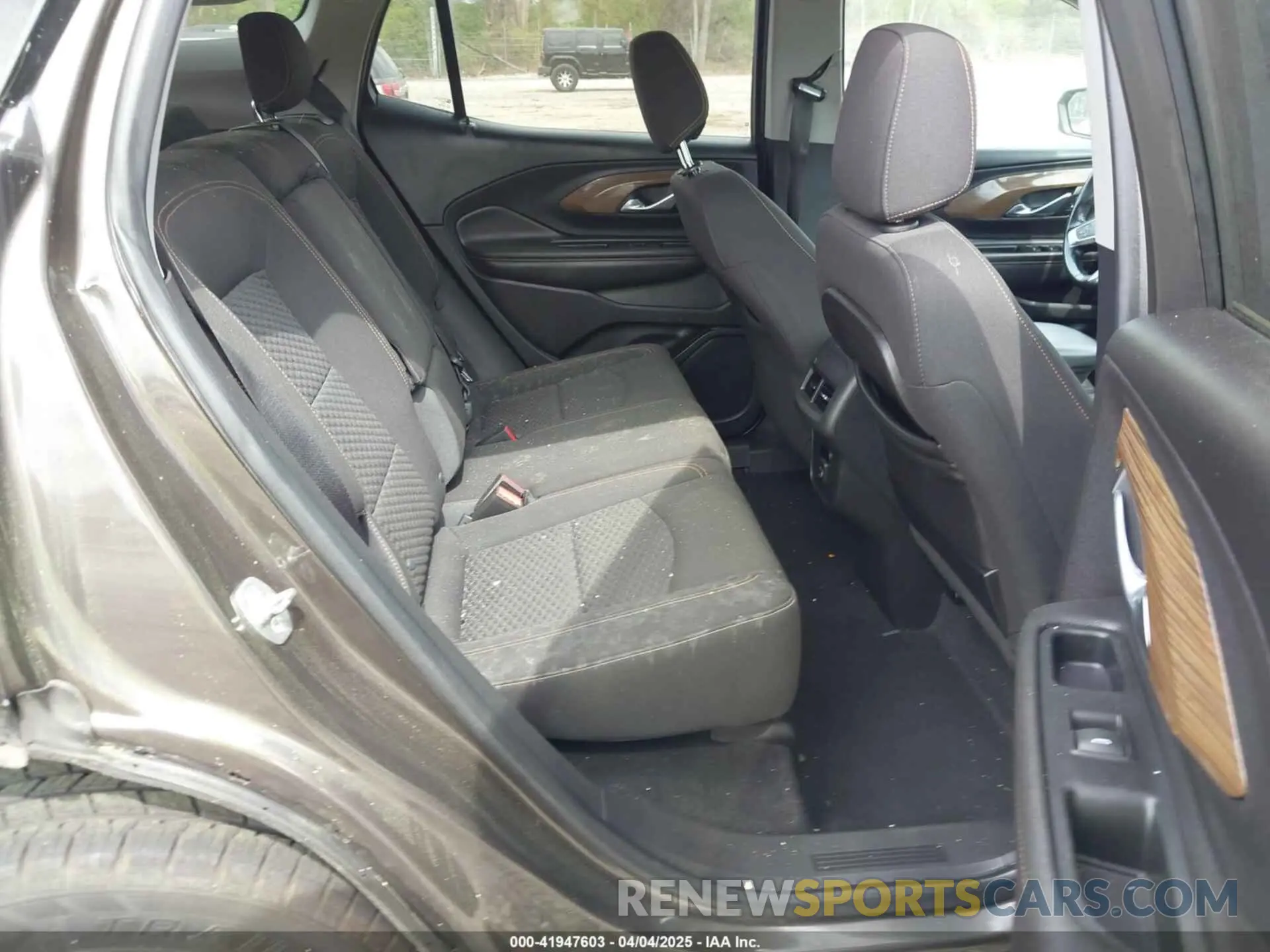 8 Photograph of a damaged car 3GKALMEV8KL159110 GMC TERRAIN 2019