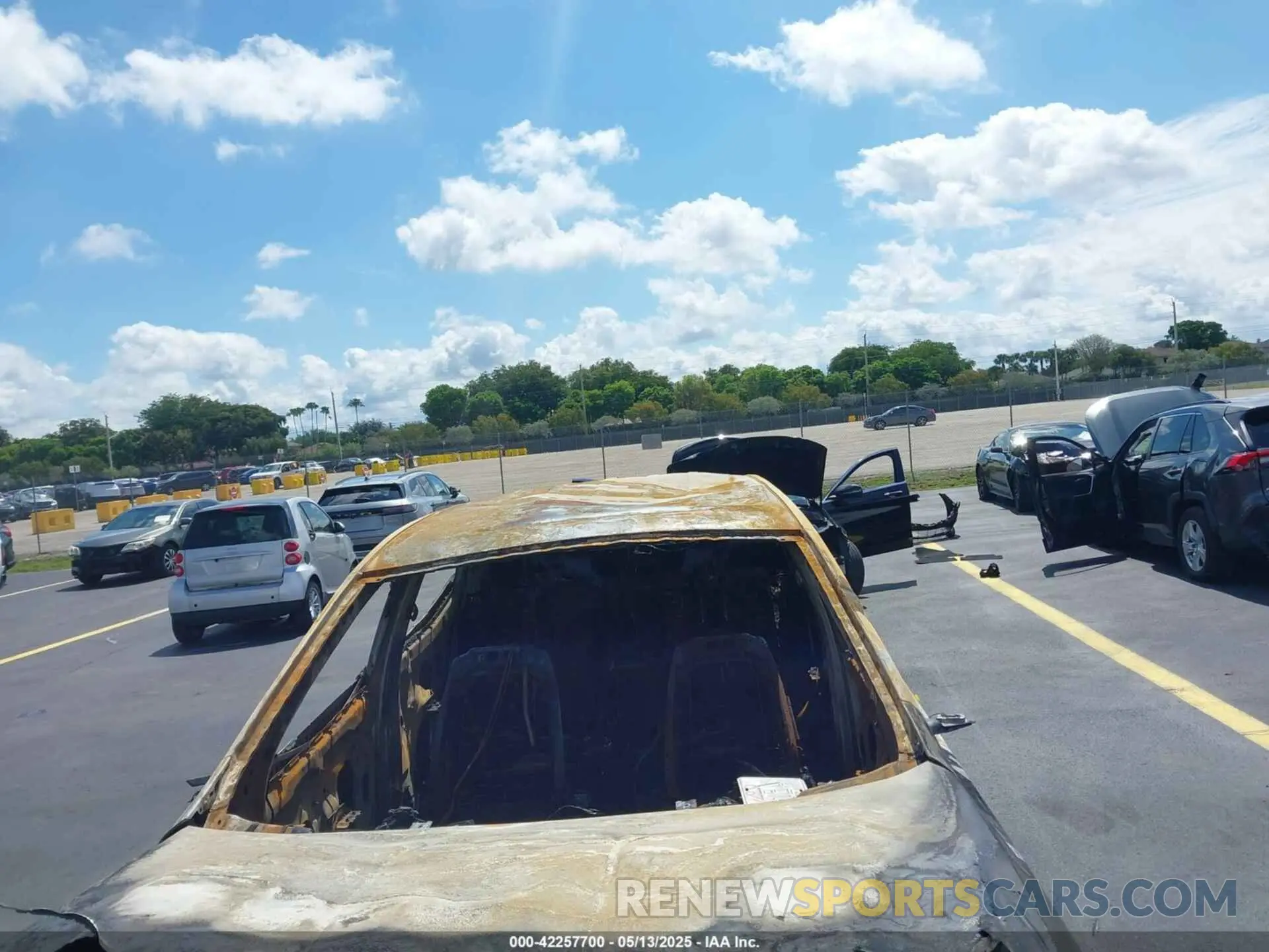 6 Photograph of a damaged car 3GKALMEV8KL288903 GMC TERRAIN 2019