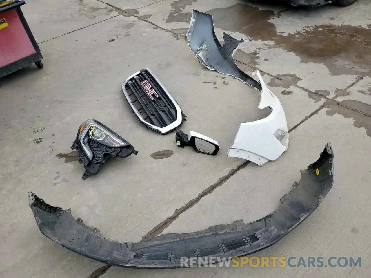 13 Photograph of a damaged car 3GKALMEV9KL100826 GMC TERRAIN 2019