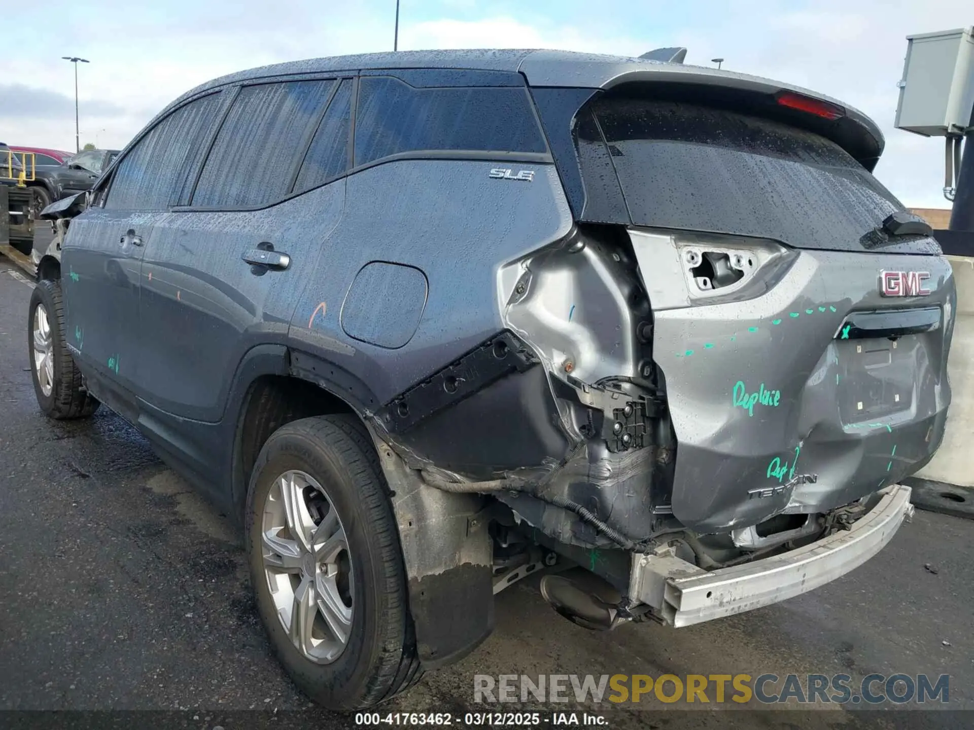 3 Photograph of a damaged car 3GKALMEV9KL147404 GMC TERRAIN 2019