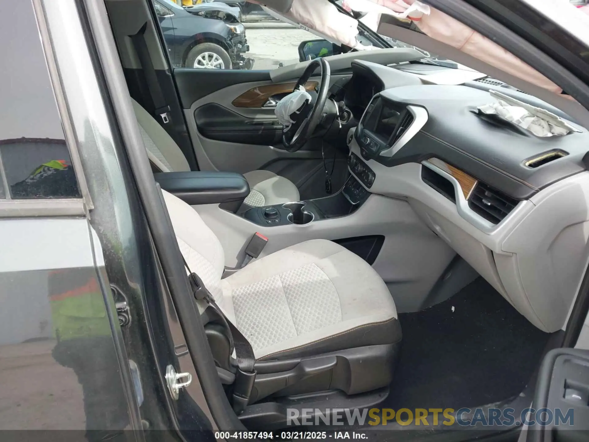 5 Photograph of a damaged car 3GKALMEV9KL165031 GMC TERRAIN 2019