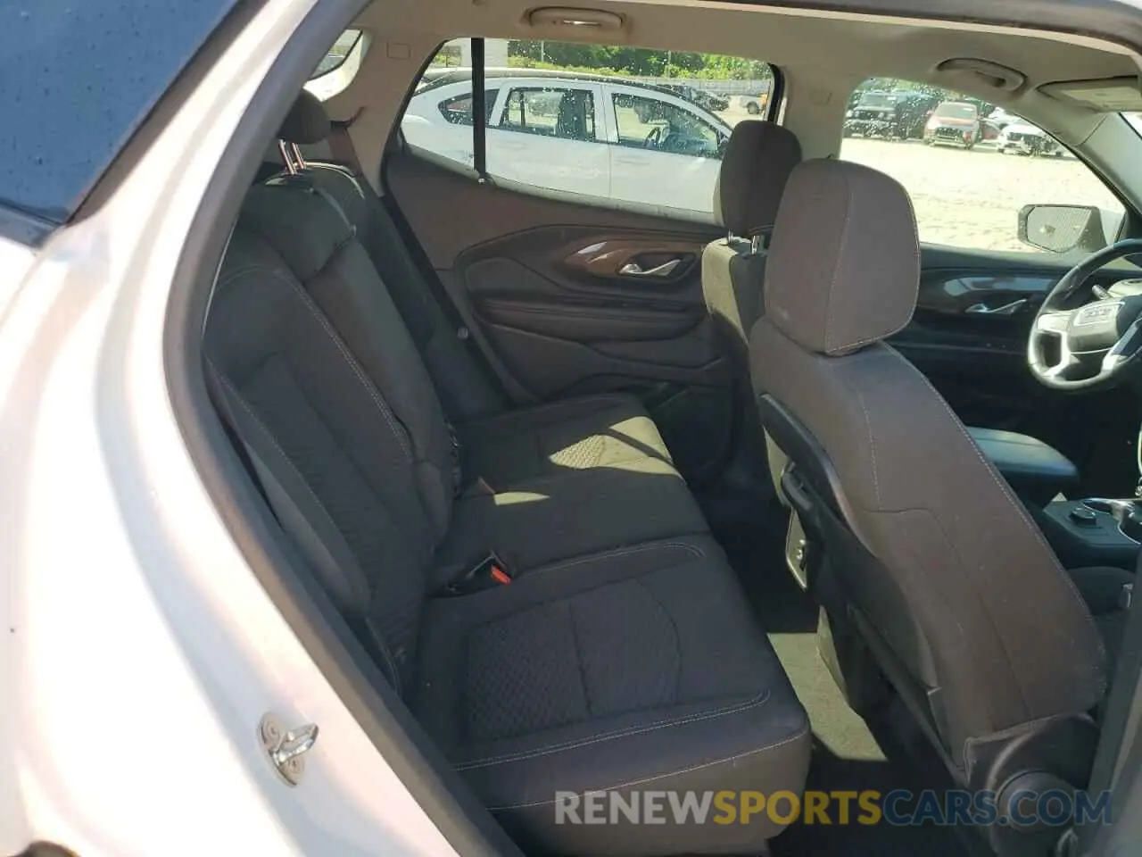 11 Photograph of a damaged car 3GKALMEV9KL183299 GMC TERRAIN 2019