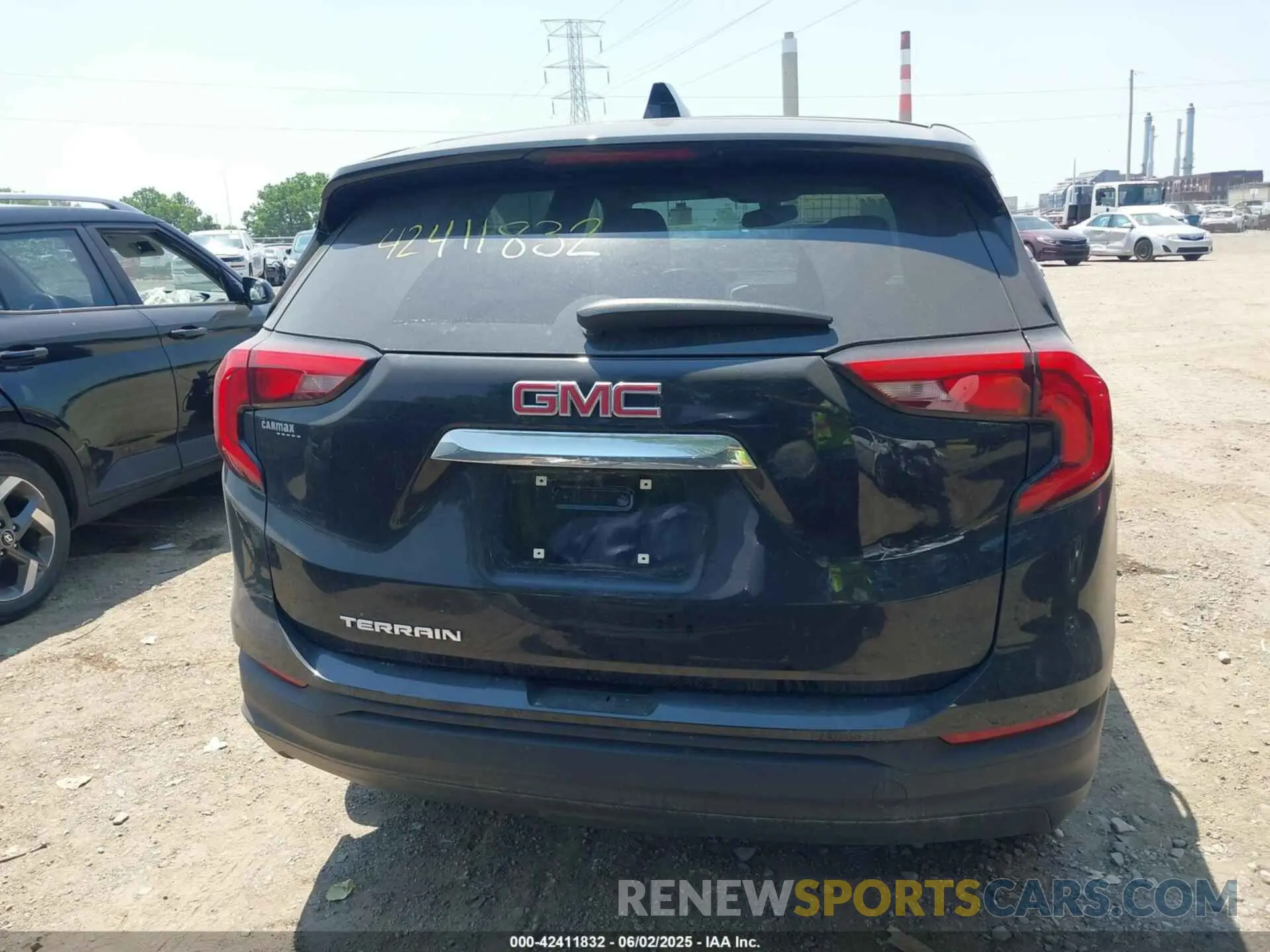 16 Photograph of a damaged car 3GKALMEV9KL368629 GMC TERRAIN 2019
