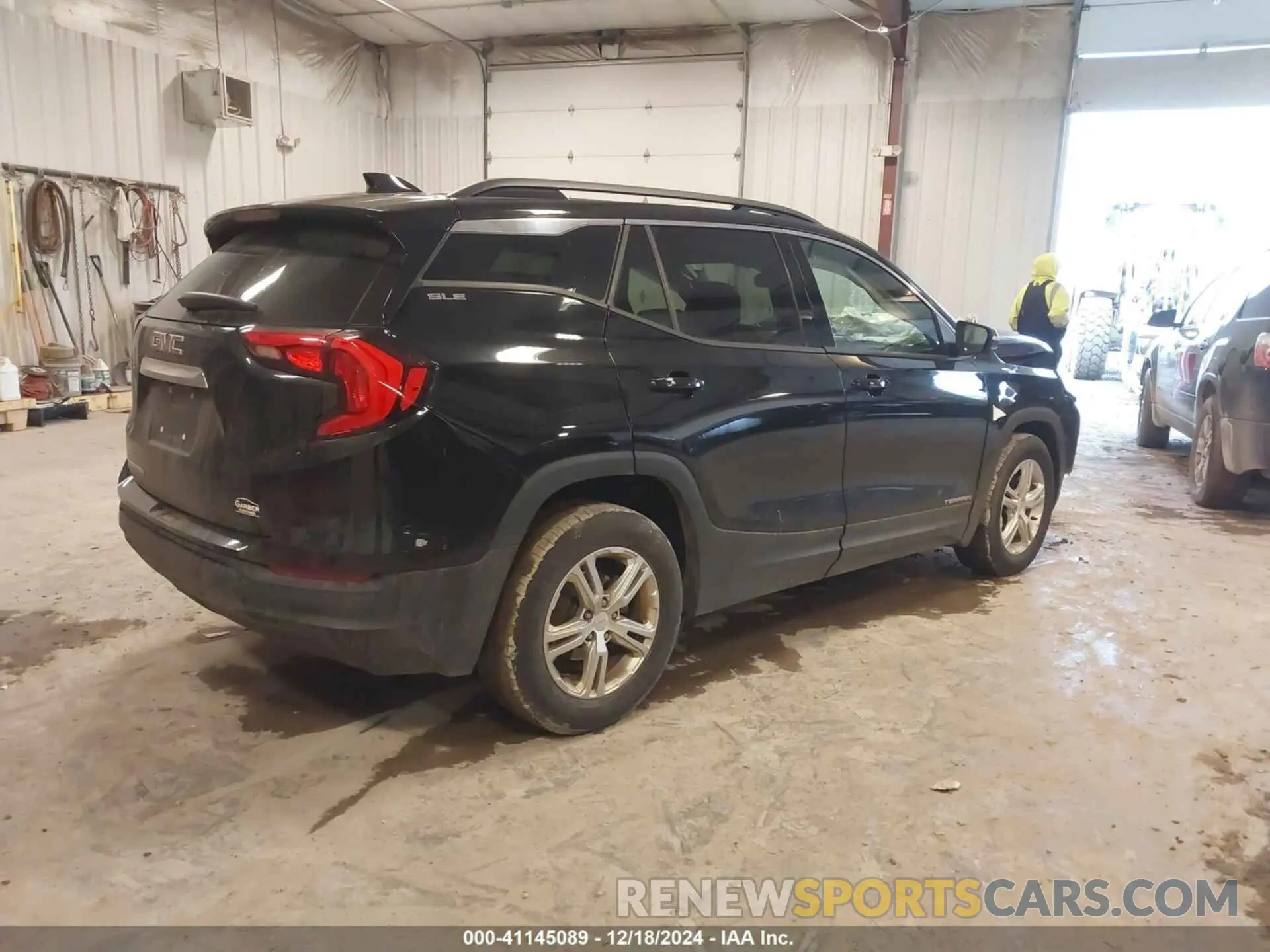 4 Photograph of a damaged car 3GKALMEVXKL125251 GMC TERRAIN 2019