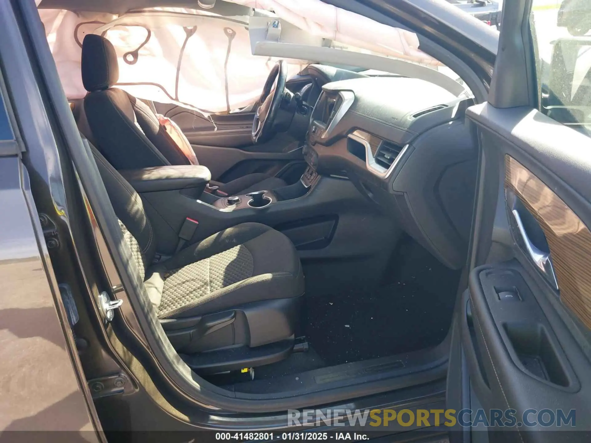 5 Photograph of a damaged car 3GKALMEVXKL390915 GMC TERRAIN 2019