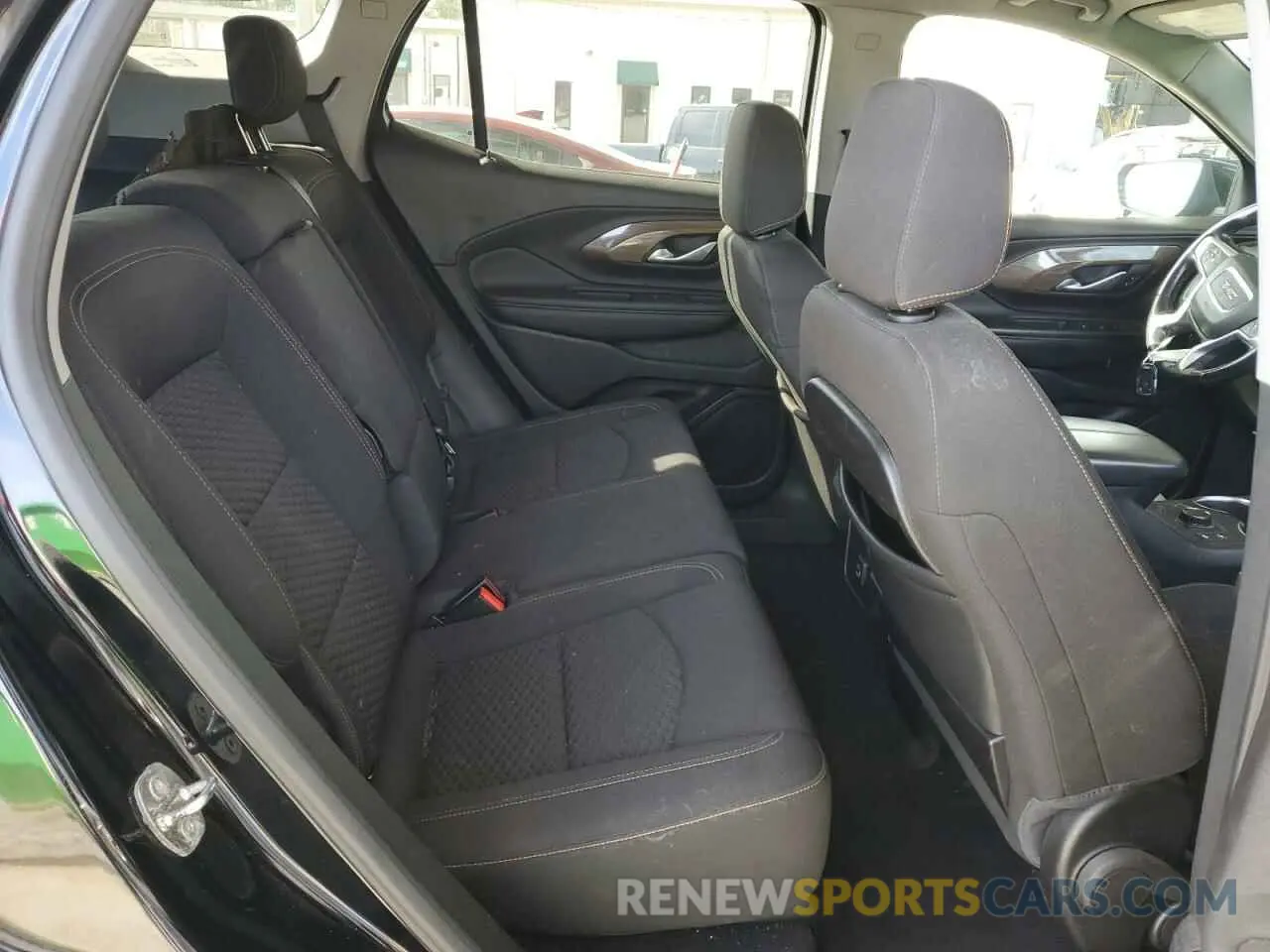 10 Photograph of a damaged car 3GKALMEX5KL366104 GMC TERRAIN 2019