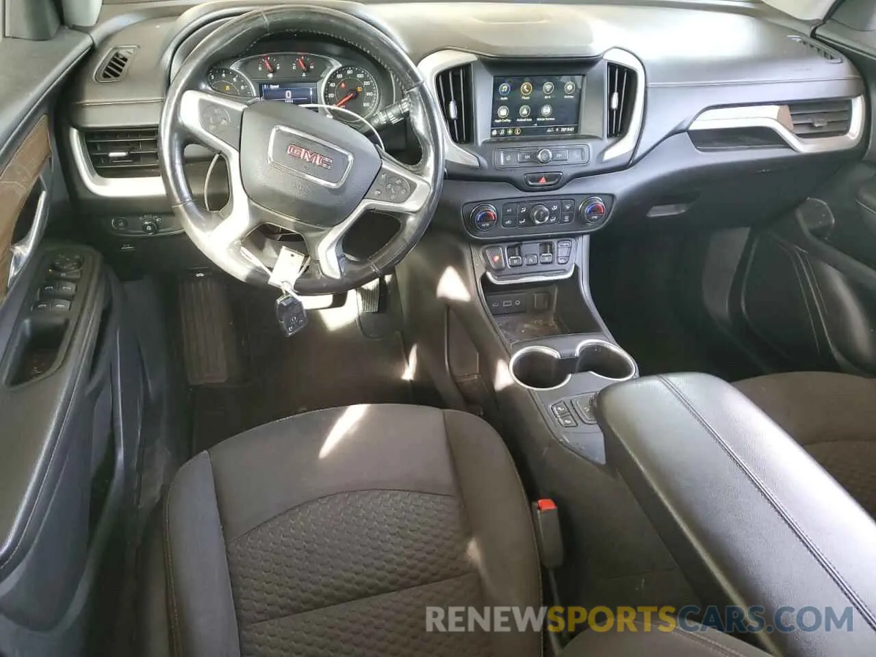 8 Photograph of a damaged car 3GKALMEX5KL366104 GMC TERRAIN 2019