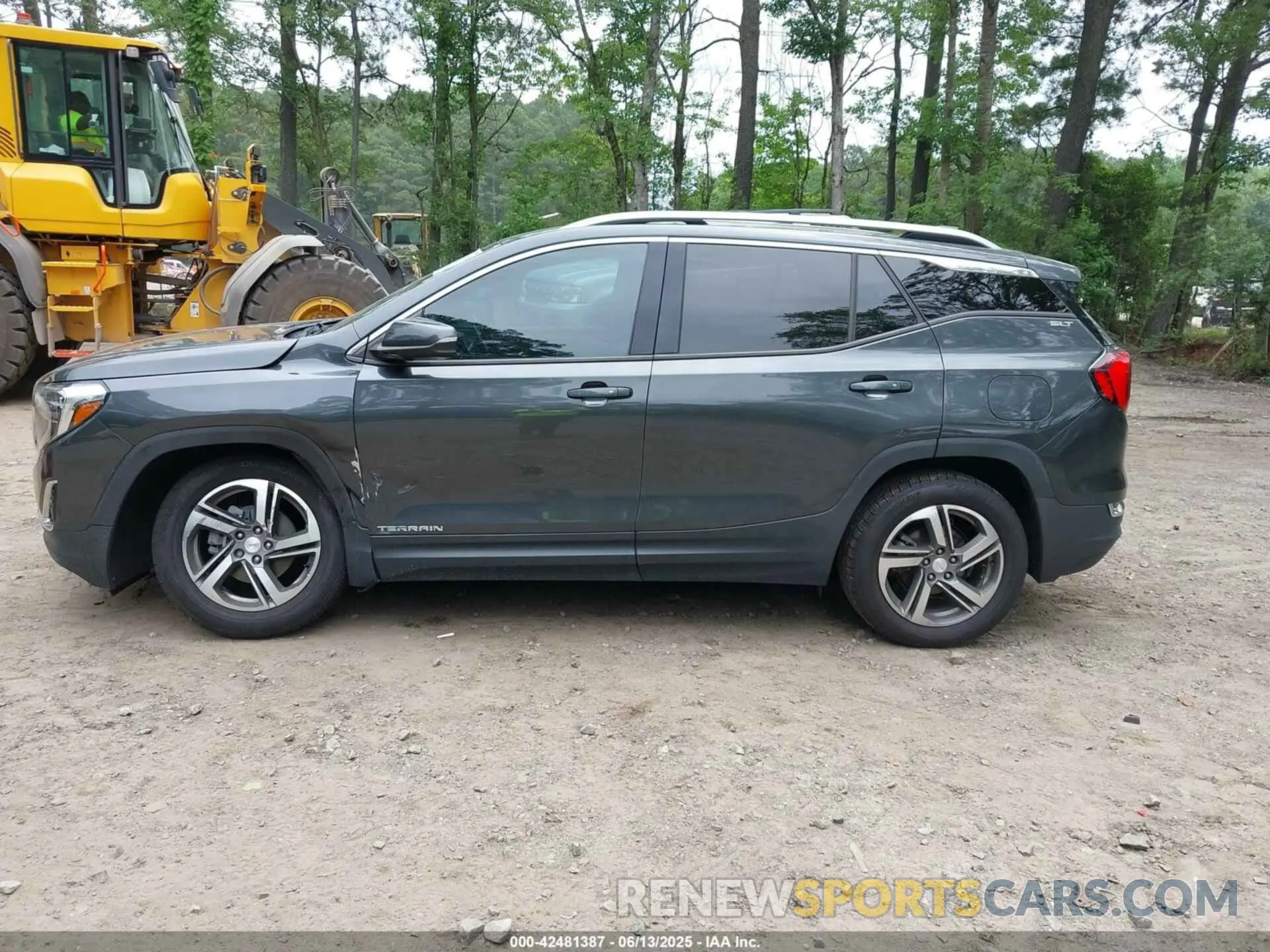 14 Photograph of a damaged car 3GKALPEV0KL304710 GMC TERRAIN 2019