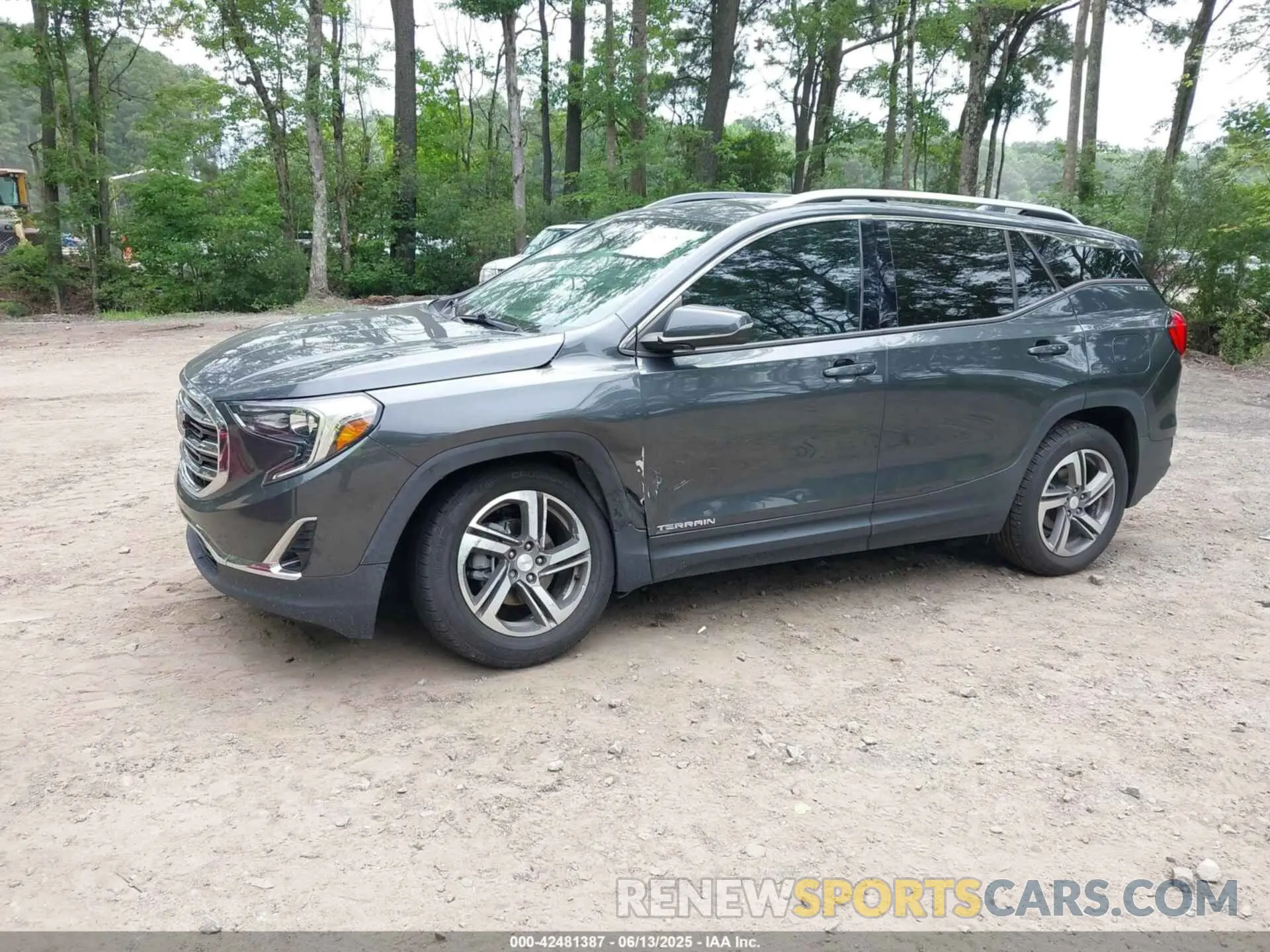 2 Photograph of a damaged car 3GKALPEV0KL304710 GMC TERRAIN 2019