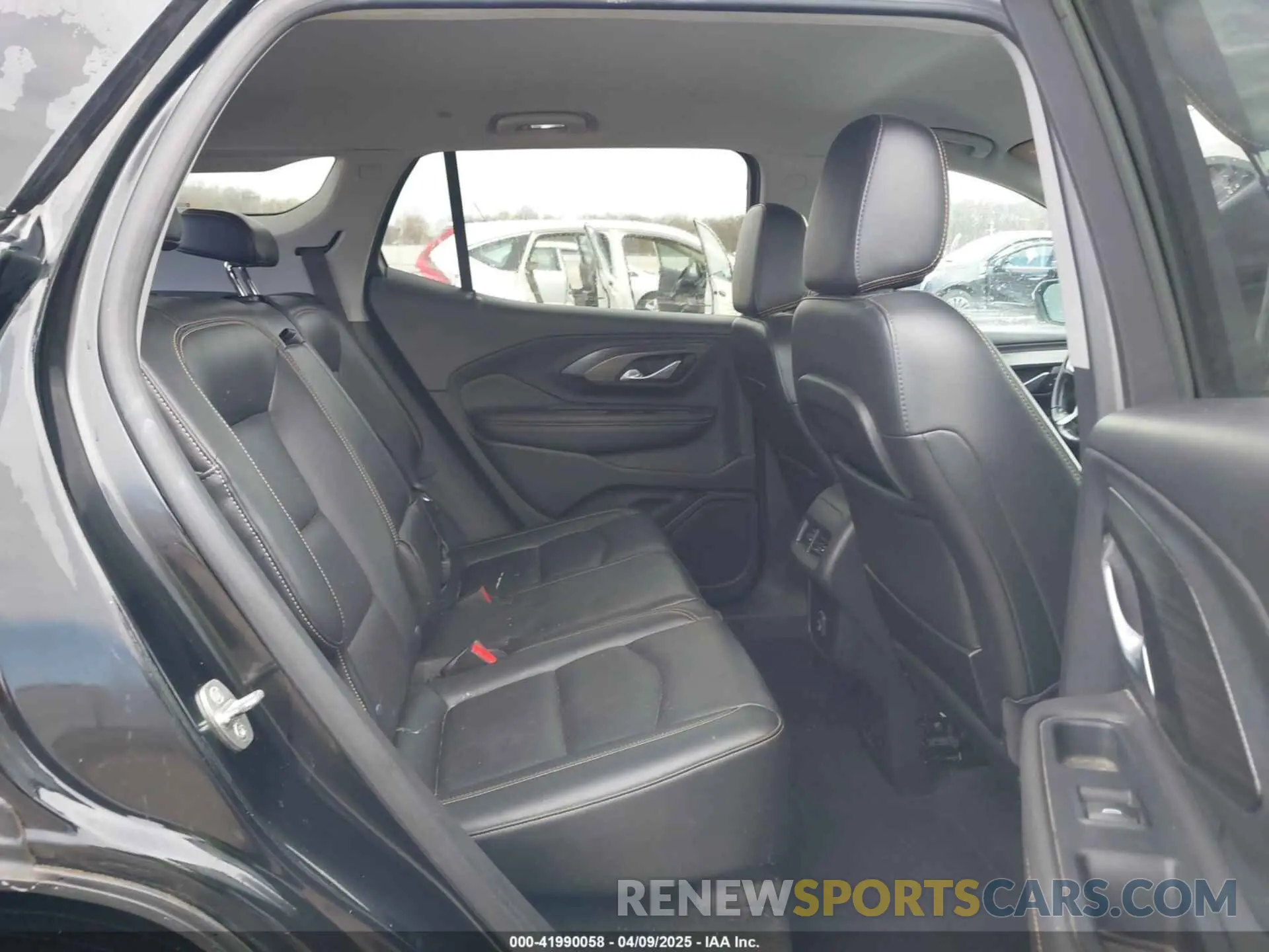 8 Photograph of a damaged car 3GKALPEV1KL239169 GMC TERRAIN 2019