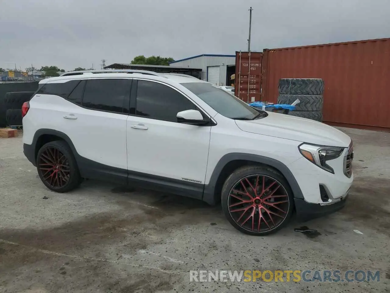 4 Photograph of a damaged car 3GKALPEV2KL183033 GMC TERRAIN 2019