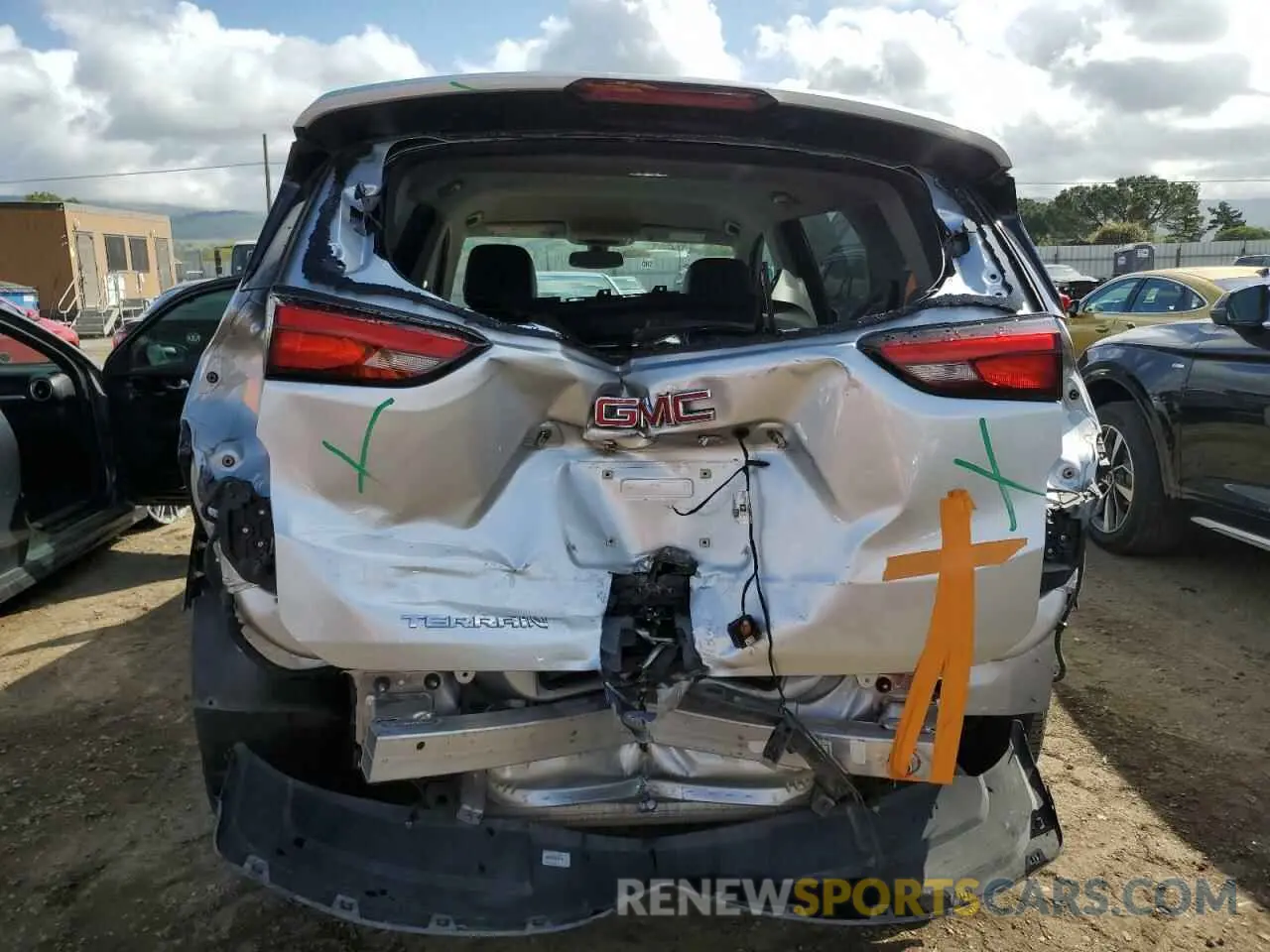 6 Photograph of a damaged car 3GKALPEV2KL204785 GMC TERRAIN 2019