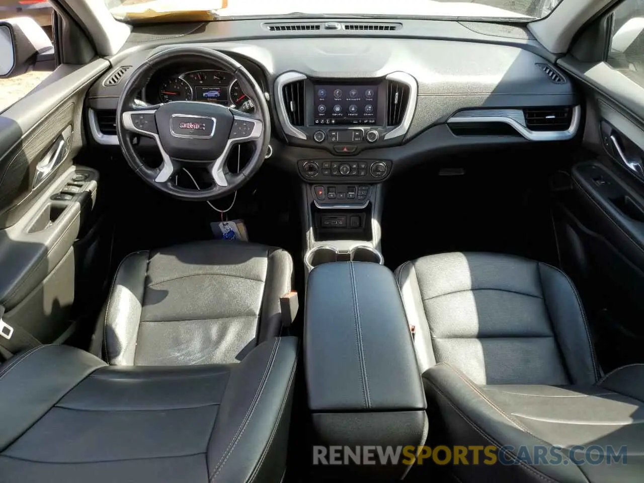 8 Photograph of a damaged car 3GKALPEV2KL204785 GMC TERRAIN 2019