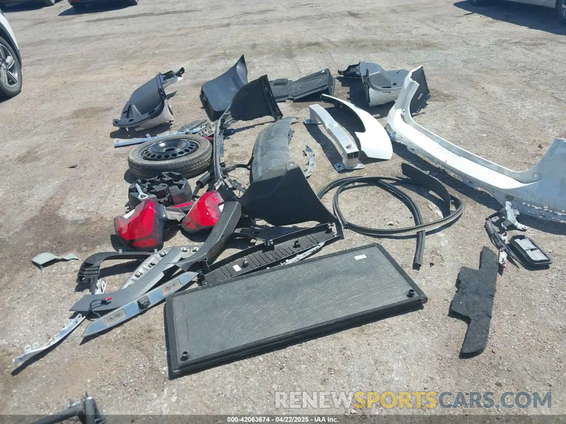 18 Photograph of a damaged car 3GKALPEV2KL351723 GMC TERRAIN 2019