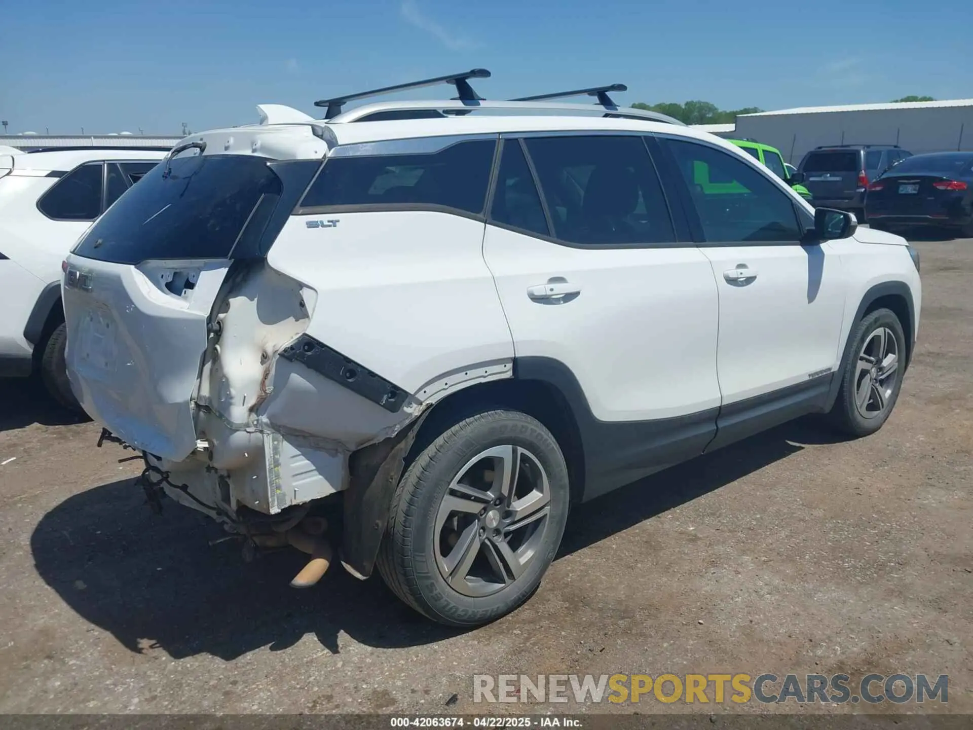 4 Photograph of a damaged car 3GKALPEV2KL351723 GMC TERRAIN 2019