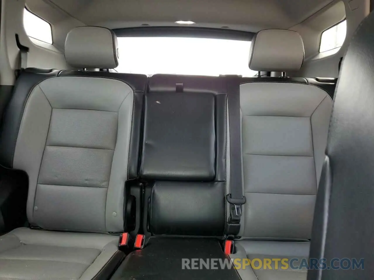 10 Photograph of a damaged car 3GKALPEV3KL363993 GMC TERRAIN 2019