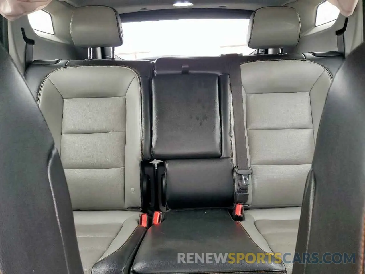 10 Photograph of a damaged car 3GKALPEV4KL343302 GMC TERRAIN 2019