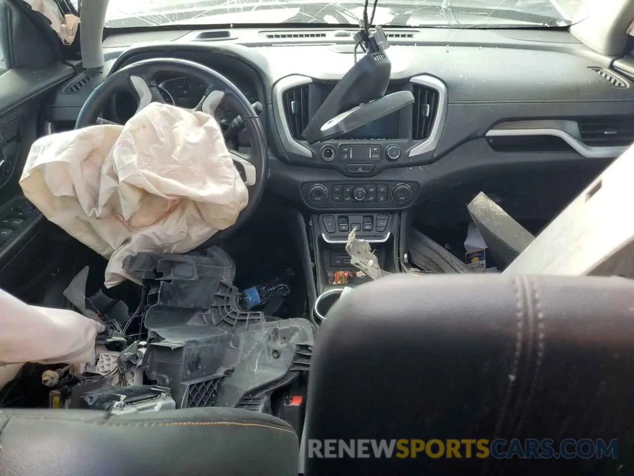8 Photograph of a damaged car 3GKALPEV5KL122811 GMC TERRAIN 2019