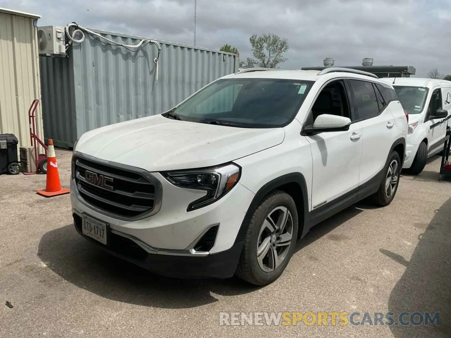 11 Photograph of a damaged car 3GKALPEV5KL302824 GMC TERRAIN 2019