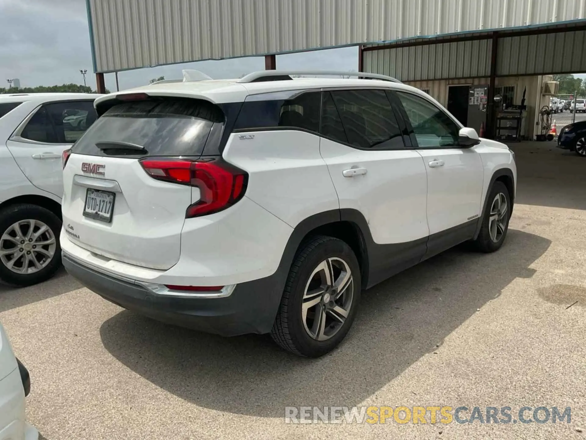 13 Photograph of a damaged car 3GKALPEV5KL302824 GMC TERRAIN 2019
