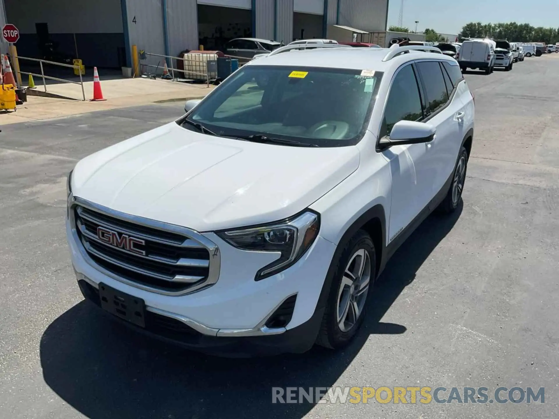 21 Photograph of a damaged car 3GKALPEV5KL302824 GMC TERRAIN 2019