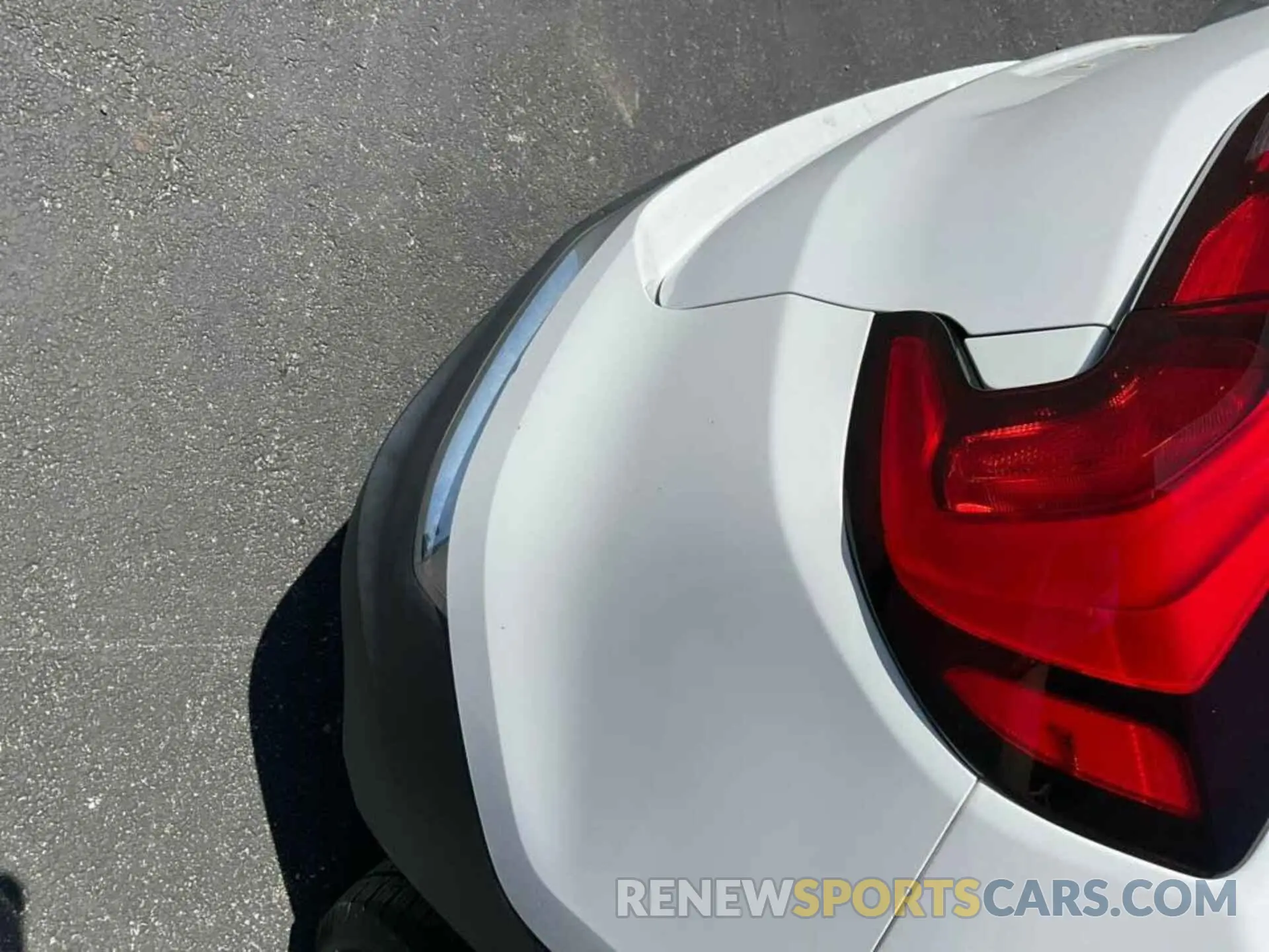 4 Photograph of a damaged car 3GKALPEV5KL302824 GMC TERRAIN 2019