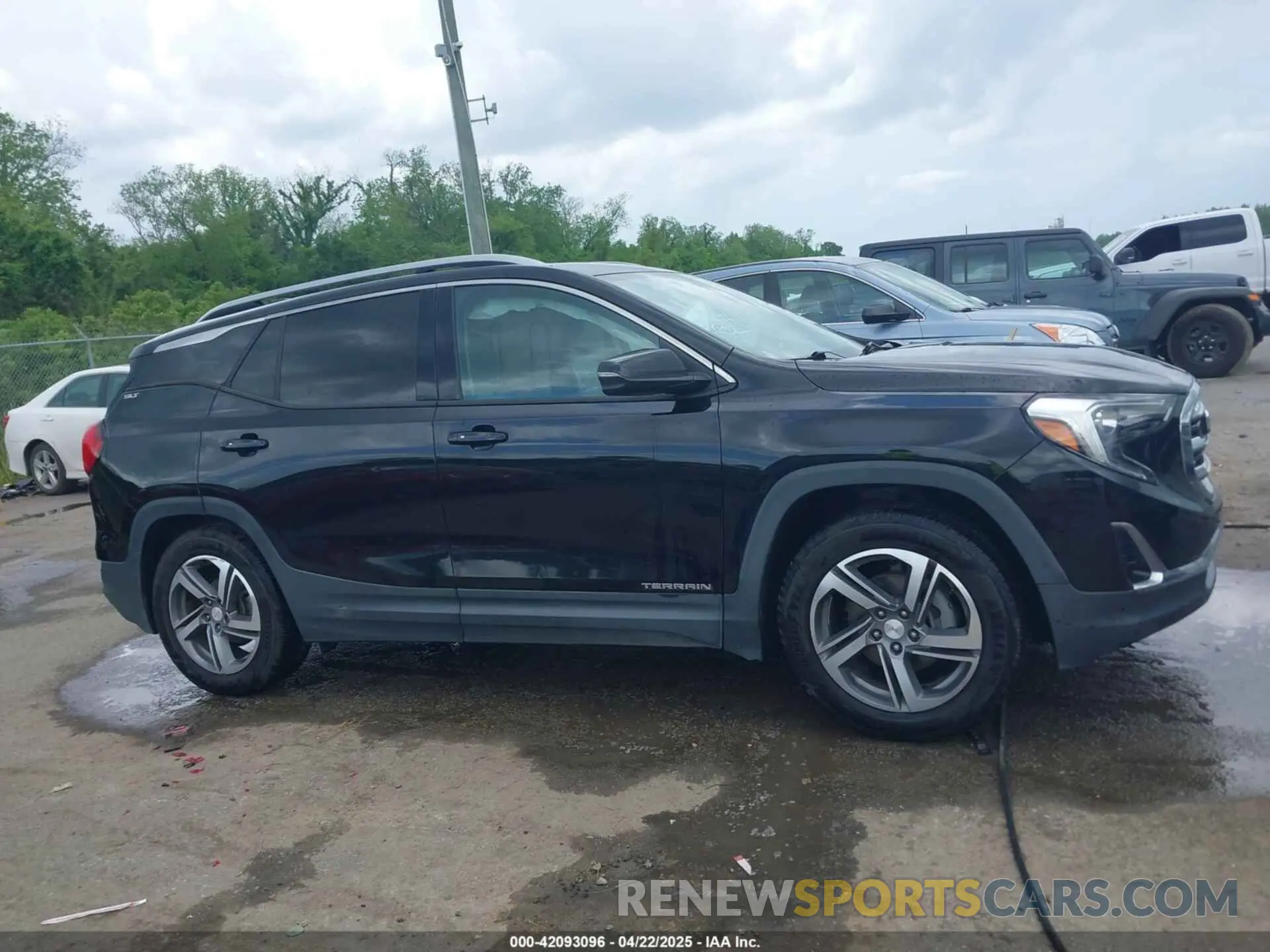 13 Photograph of a damaged car 3GKALPEV6KL193242 GMC TERRAIN 2019