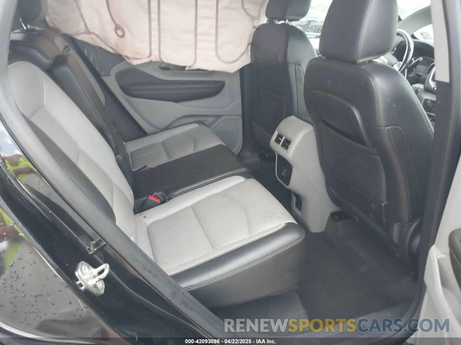8 Photograph of a damaged car 3GKALPEV6KL193242 GMC TERRAIN 2019