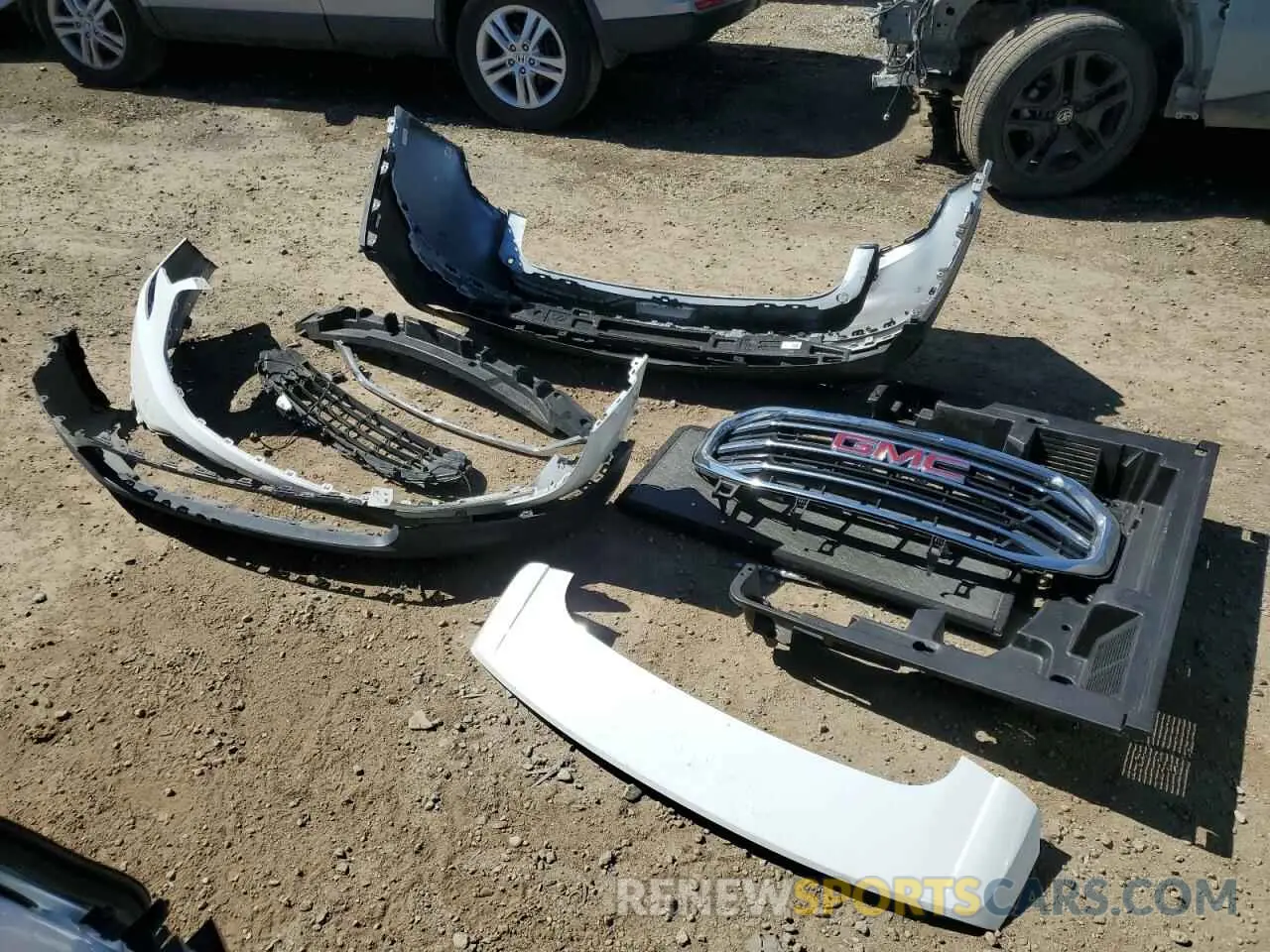 13 Photograph of a damaged car 3GKALPEV6KL235585 GMC TERRAIN 2019