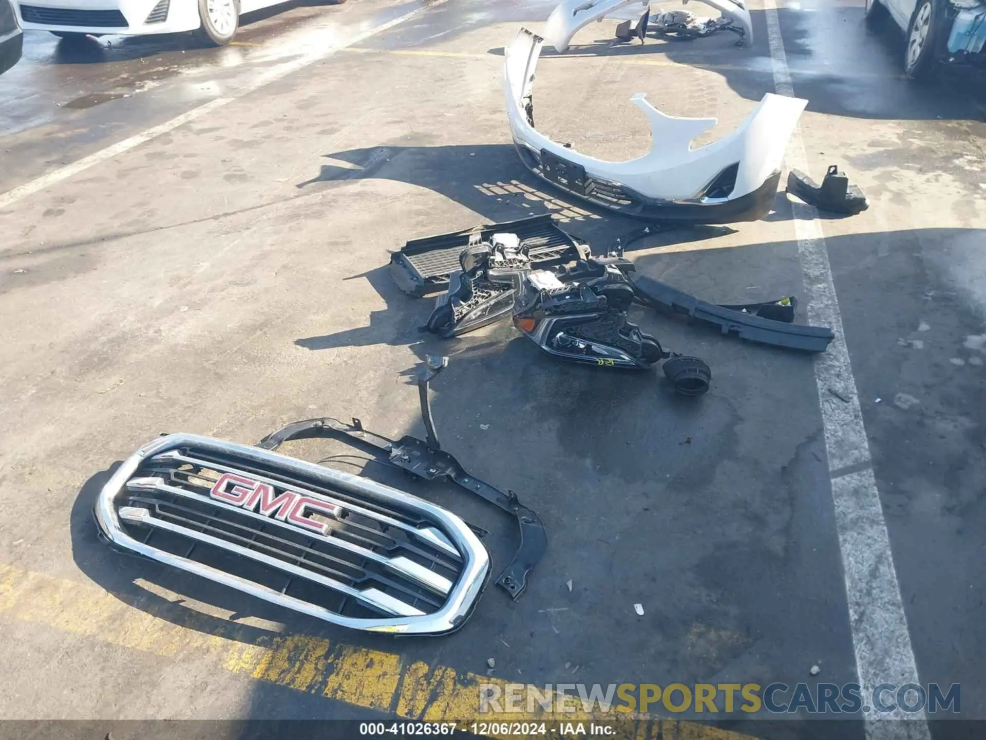 12 Photograph of a damaged car 3GKALPEV7KL220139 GMC TERRAIN 2019