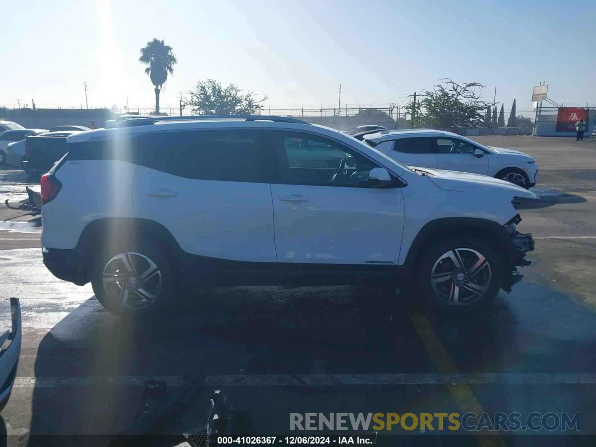 14 Photograph of a damaged car 3GKALPEV7KL220139 GMC TERRAIN 2019