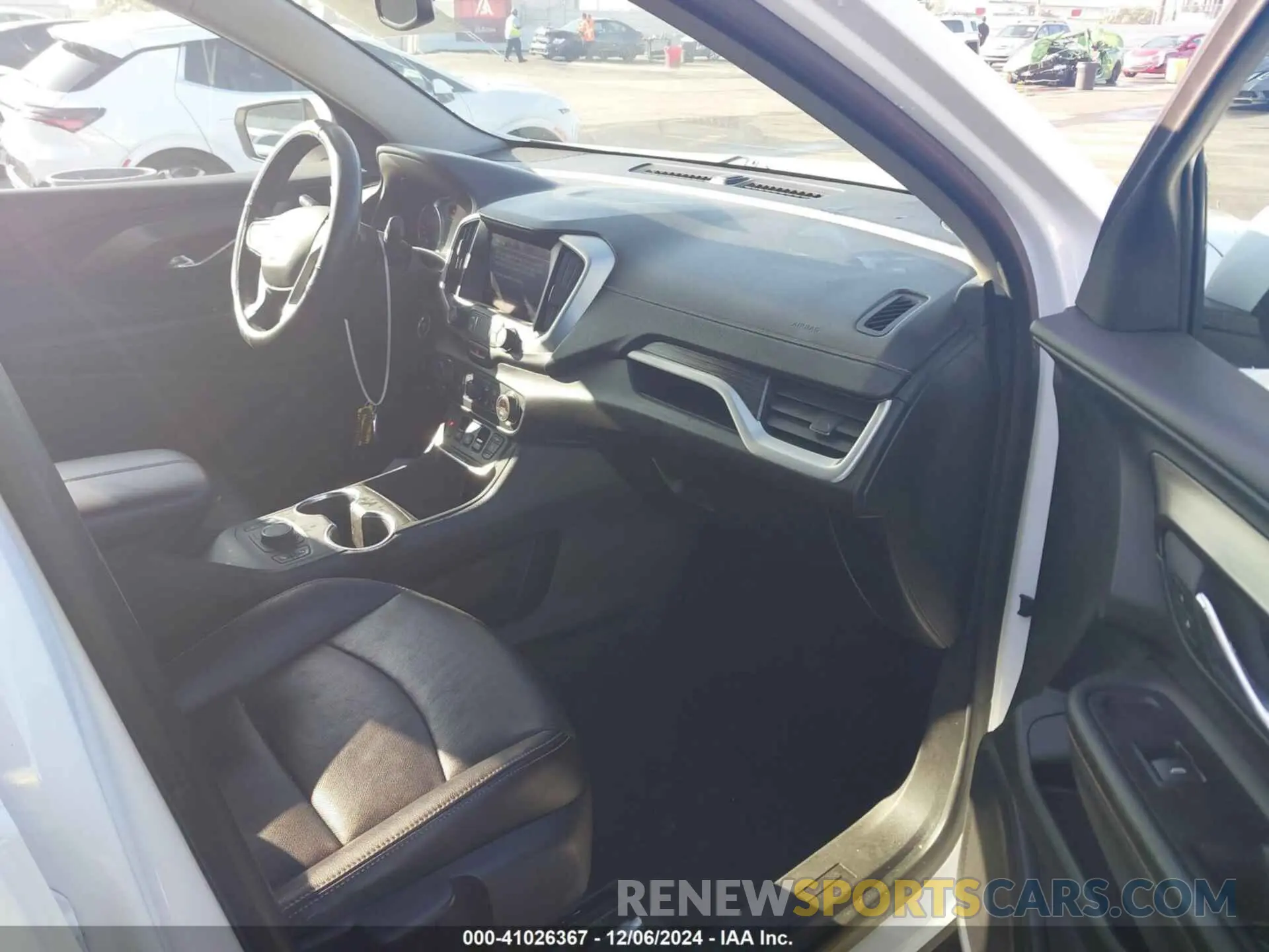 5 Photograph of a damaged car 3GKALPEV7KL220139 GMC TERRAIN 2019