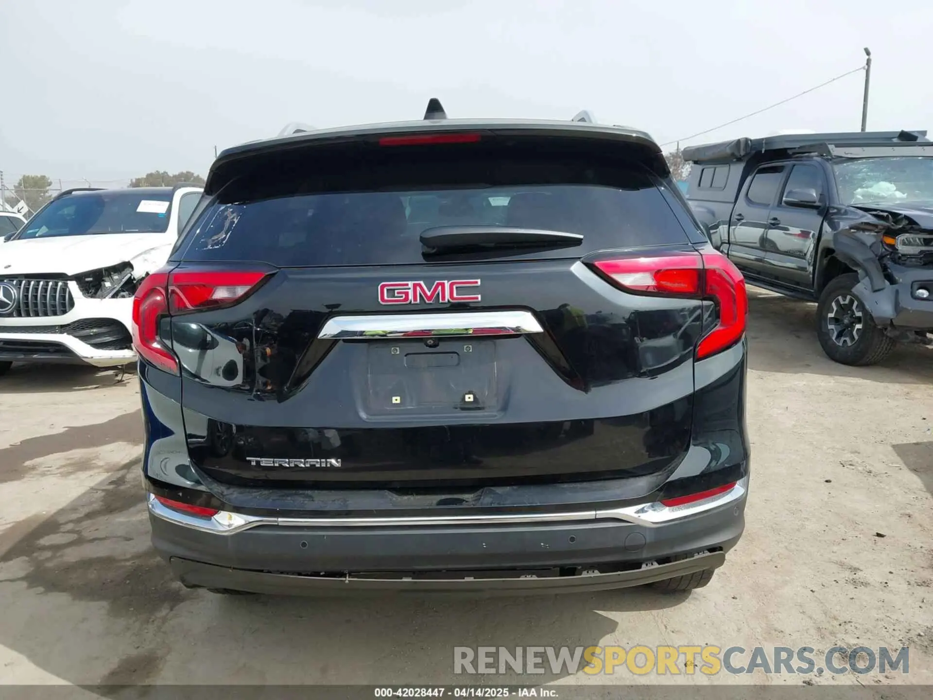 16 Photograph of a damaged car 3GKALPEV7KL345190 GMC TERRAIN 2019