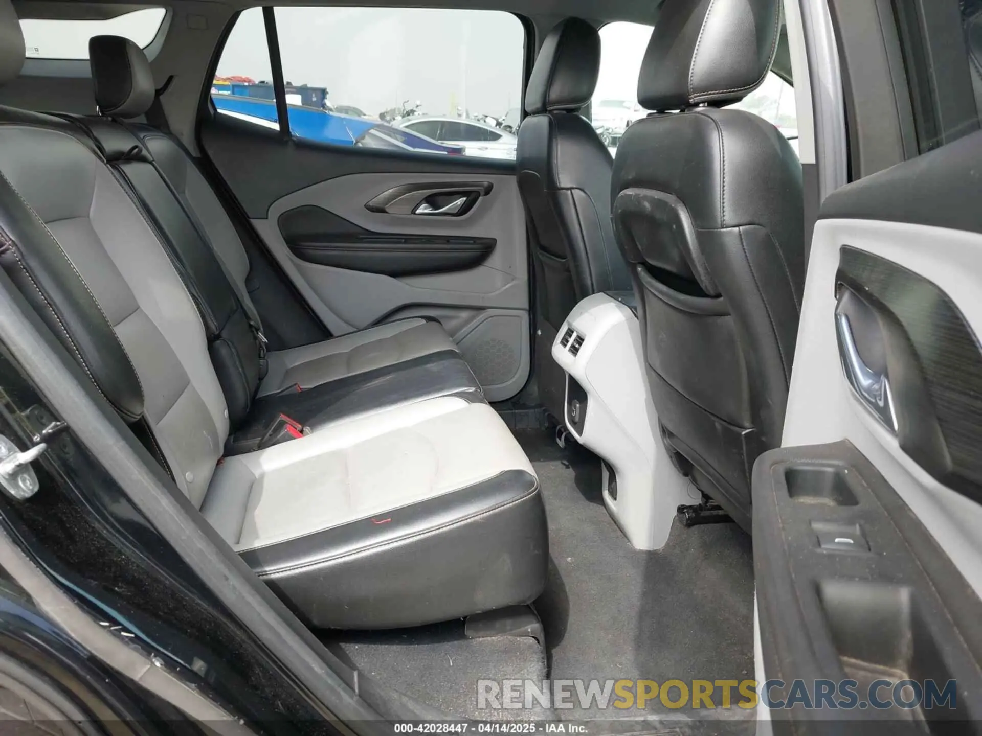 8 Photograph of a damaged car 3GKALPEV7KL345190 GMC TERRAIN 2019