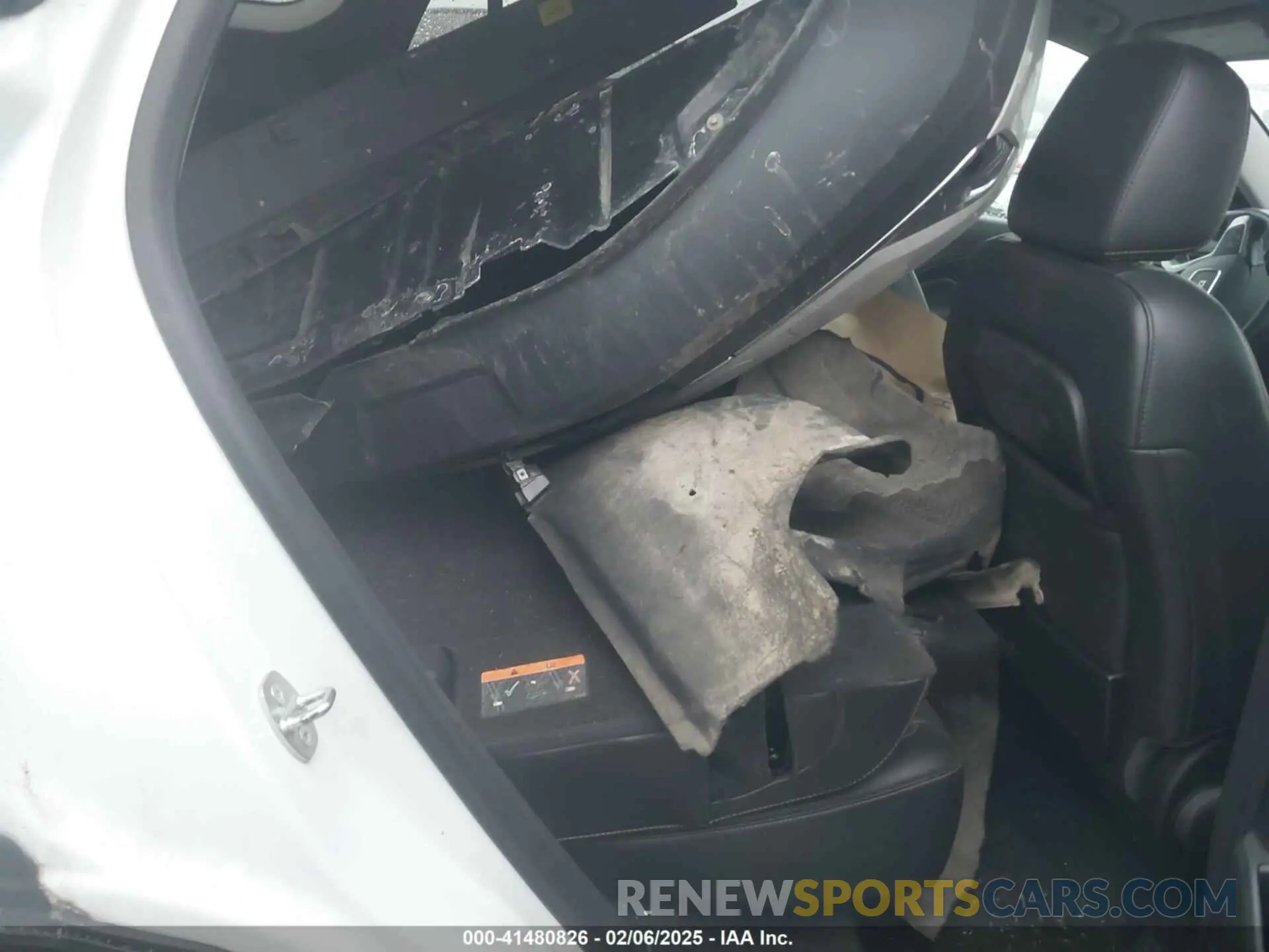 8 Photograph of a damaged car 3GKALPEV8KL242778 GMC TERRAIN 2019