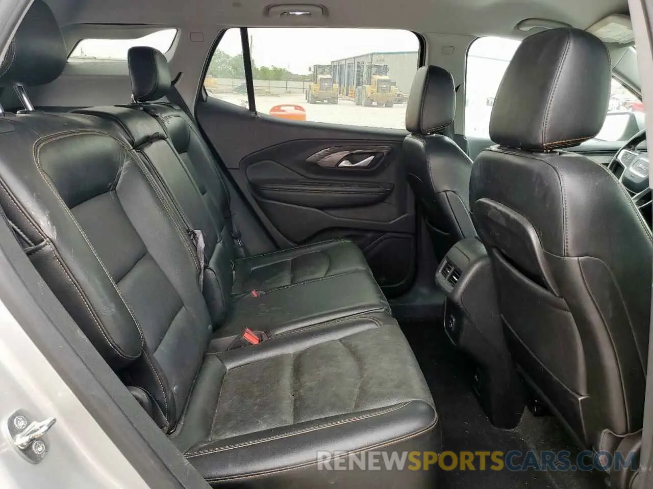 11 Photograph of a damaged car 3GKALPEV9KL205237 GMC TERRAIN 2019