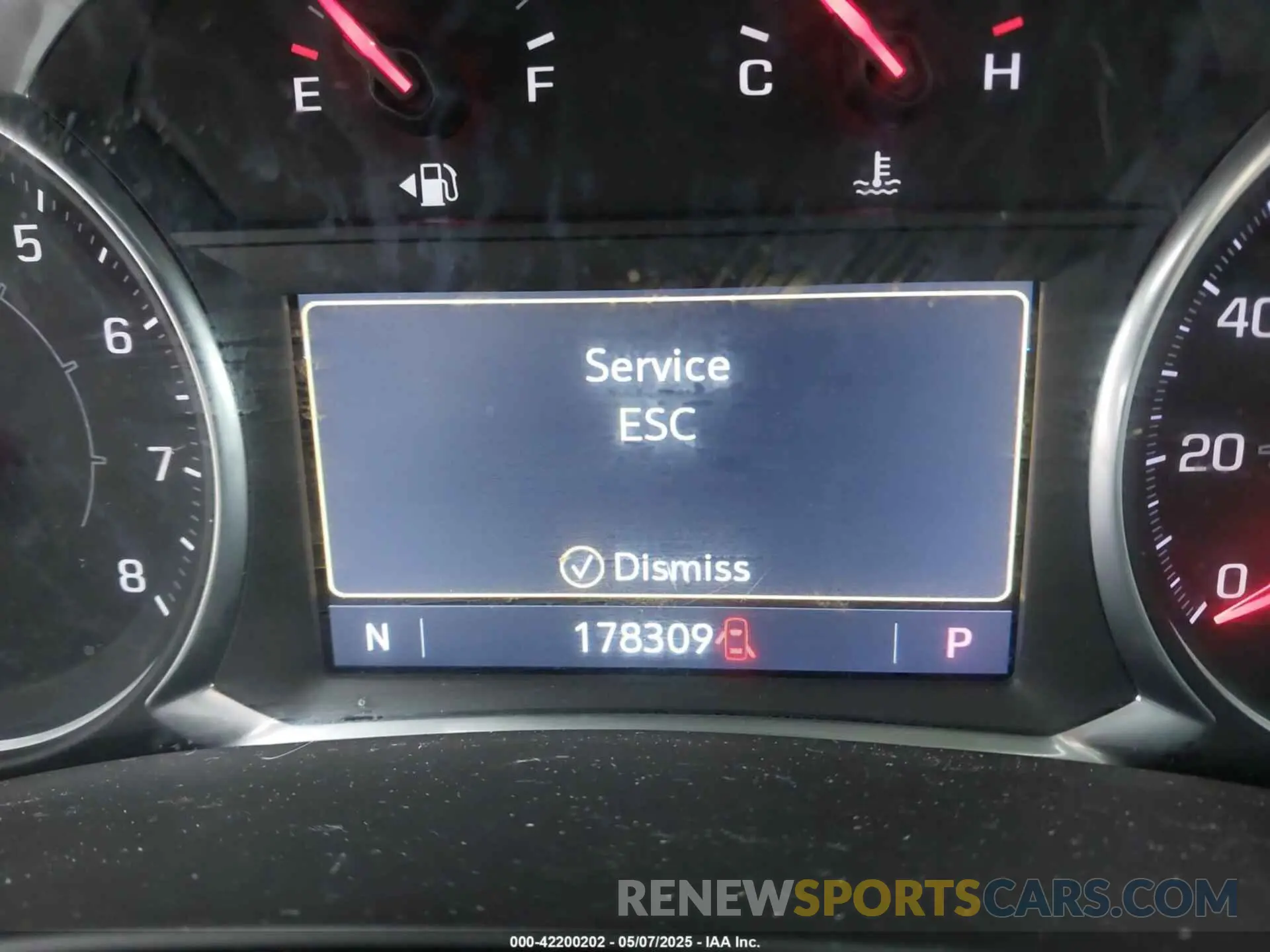 16 Photograph of a damaged car 3GKALPEVXKL308215 GMC TERRAIN 2019