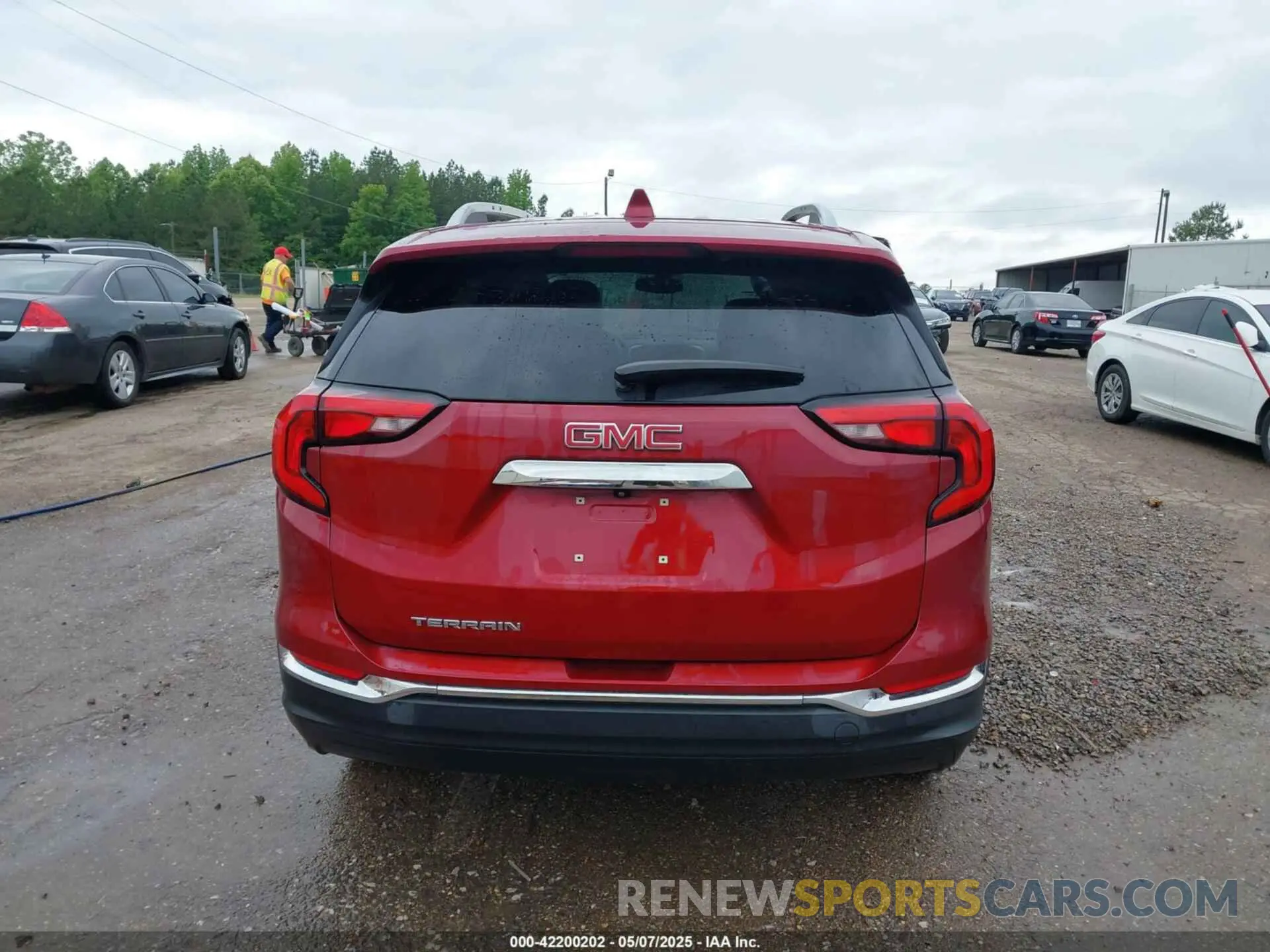 17 Photograph of a damaged car 3GKALPEVXKL308215 GMC TERRAIN 2019