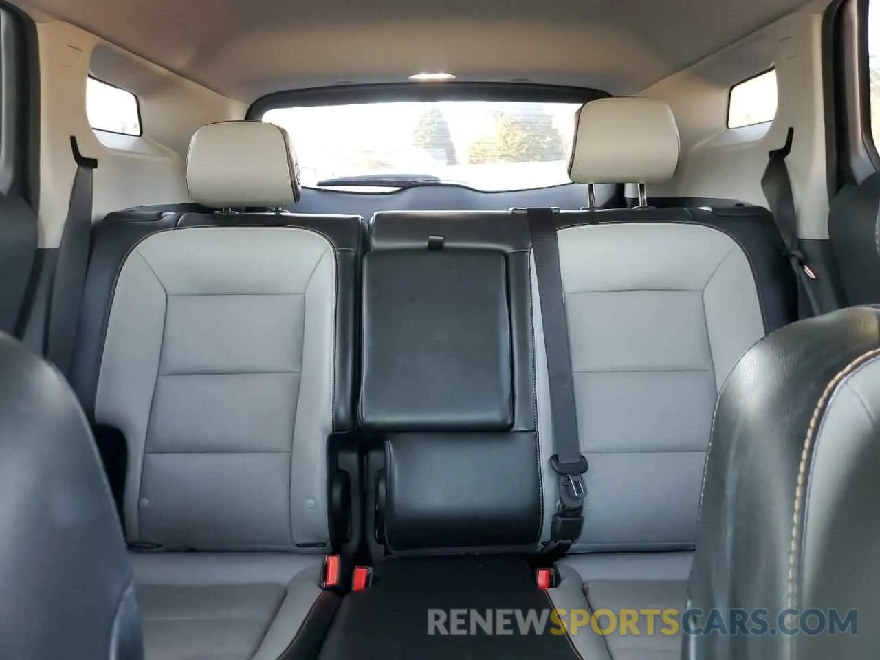 10 Photograph of a damaged car 3GKALPEX0KL366254 GMC TERRAIN 2019