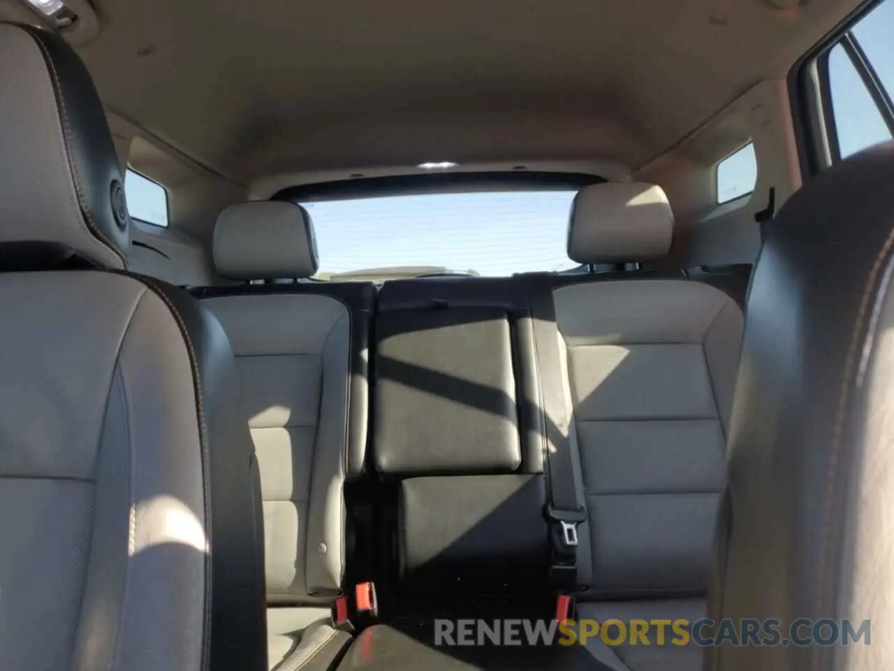 10 Photograph of a damaged car 3GKALPEX1KL272383 GMC TERRAIN 2019