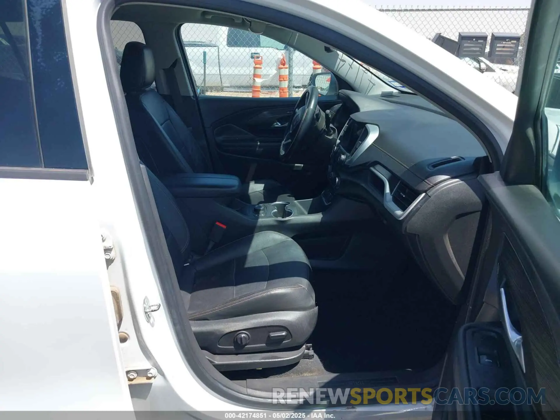 5 Photograph of a damaged car 3GKALPEX2KL198911 GMC TERRAIN 2019