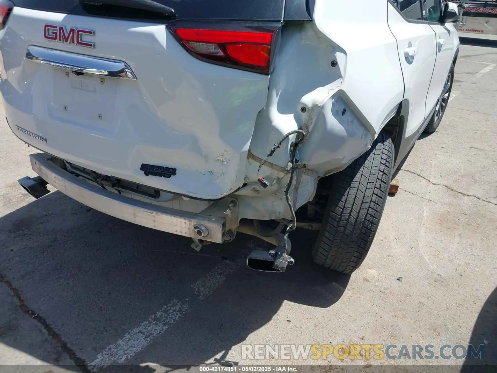 6 Photograph of a damaged car 3GKALPEX2KL198911 GMC TERRAIN 2019